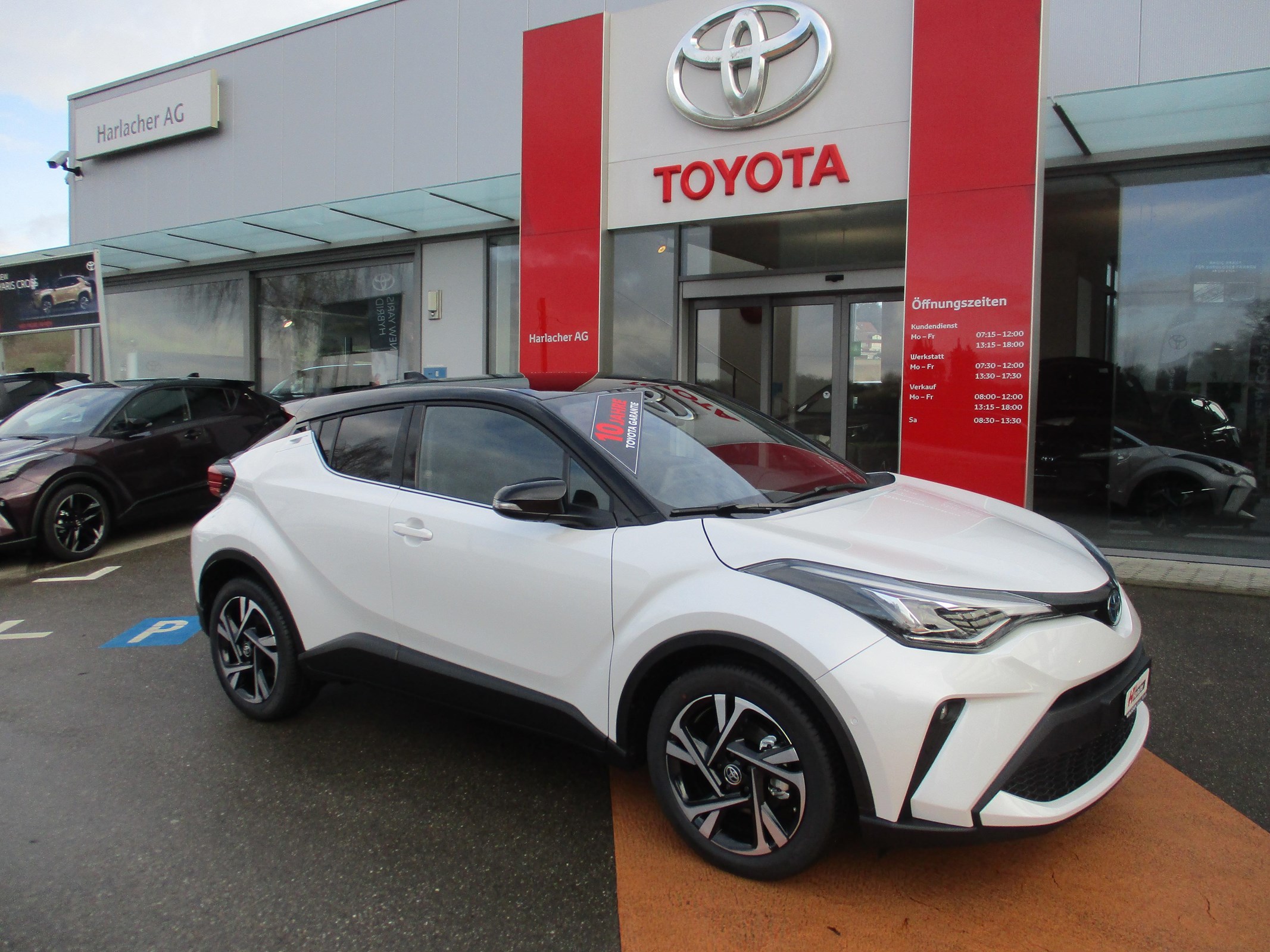 TOYOTA C-HR 1.8 HSD CVT Trend