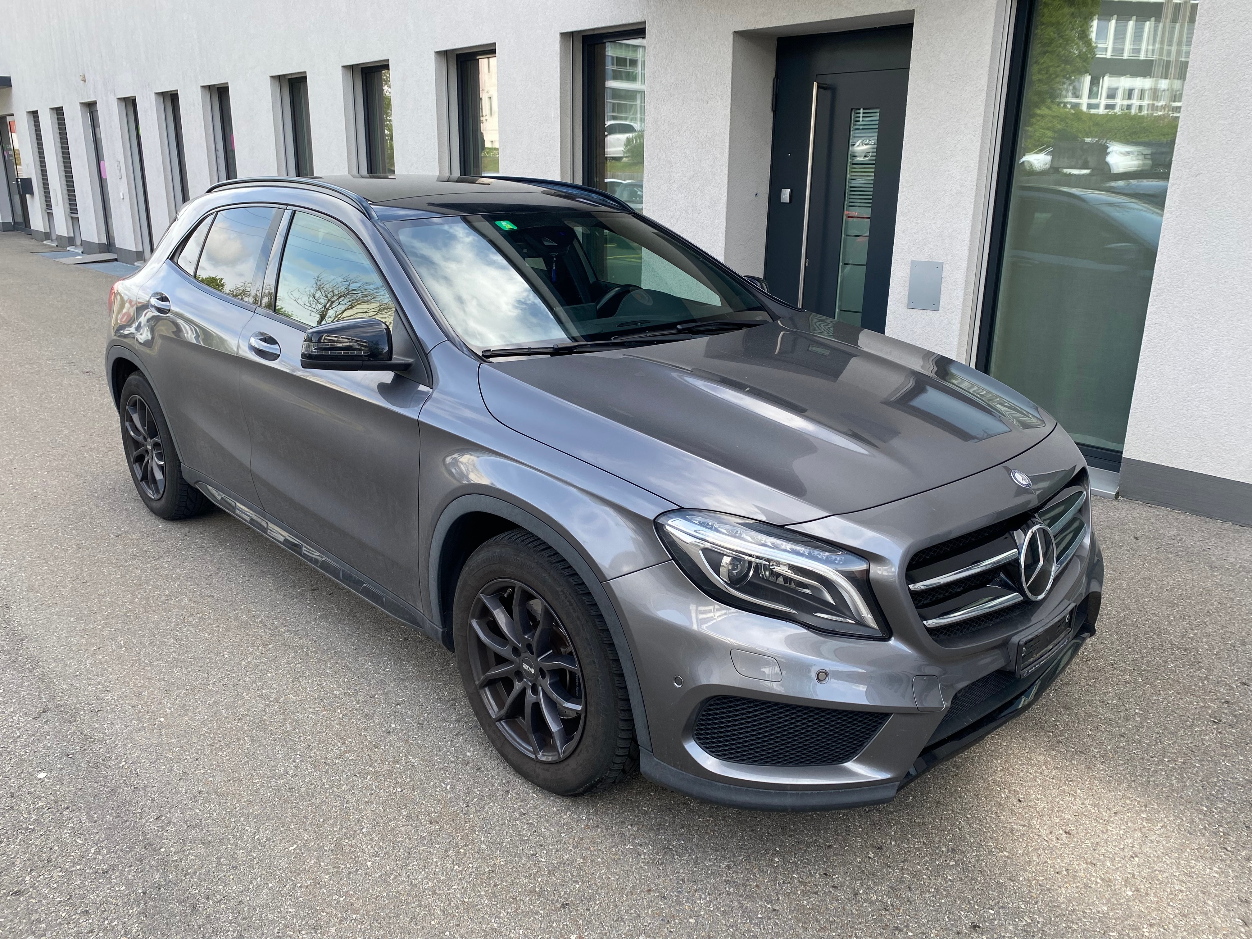 MERCEDES-BENZ GLA 250 AMG Line 4Matic 7G-DCT