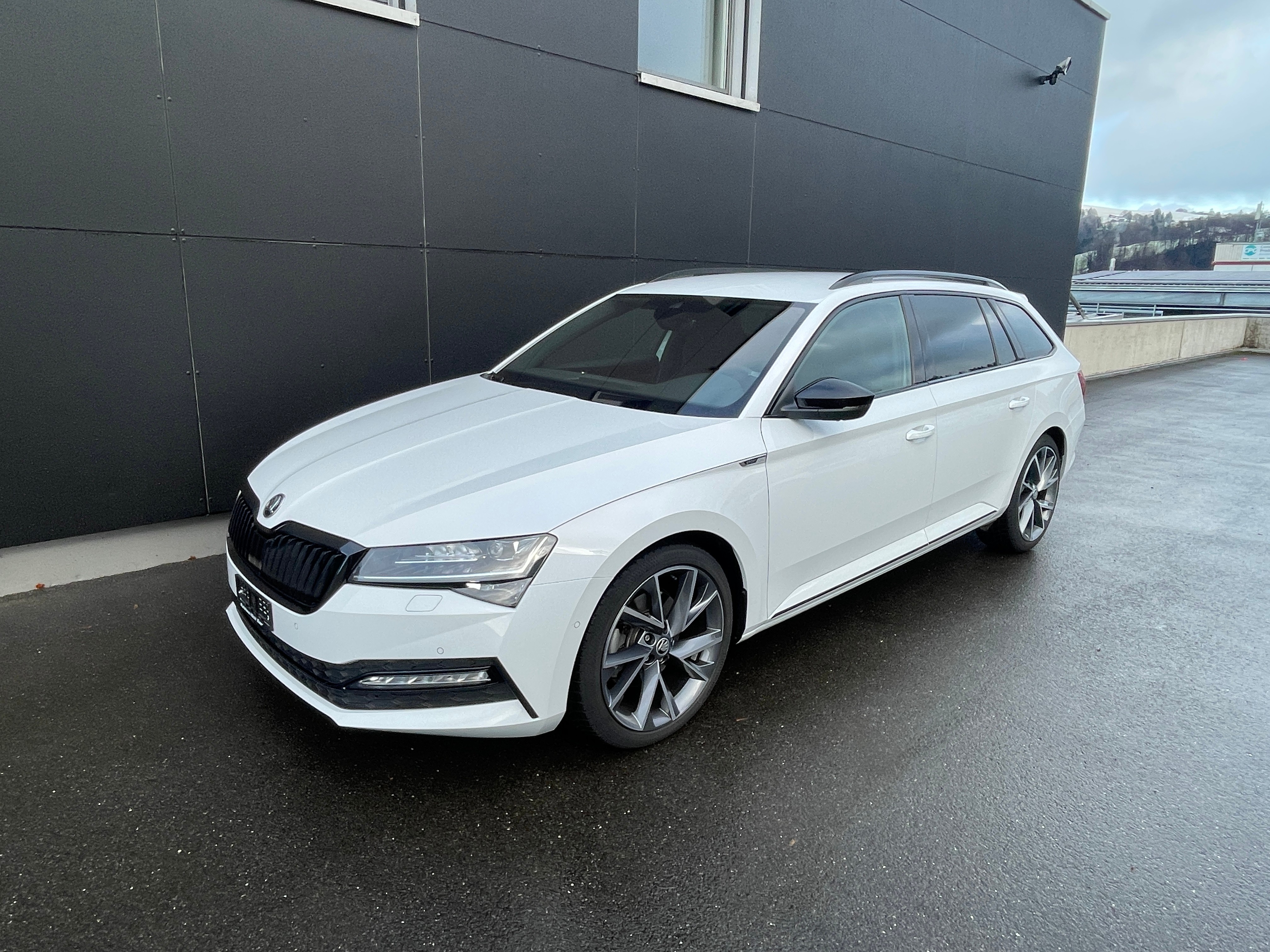 SKODA Superb Combi 2.0 TDi SportLine 4x4 DSG