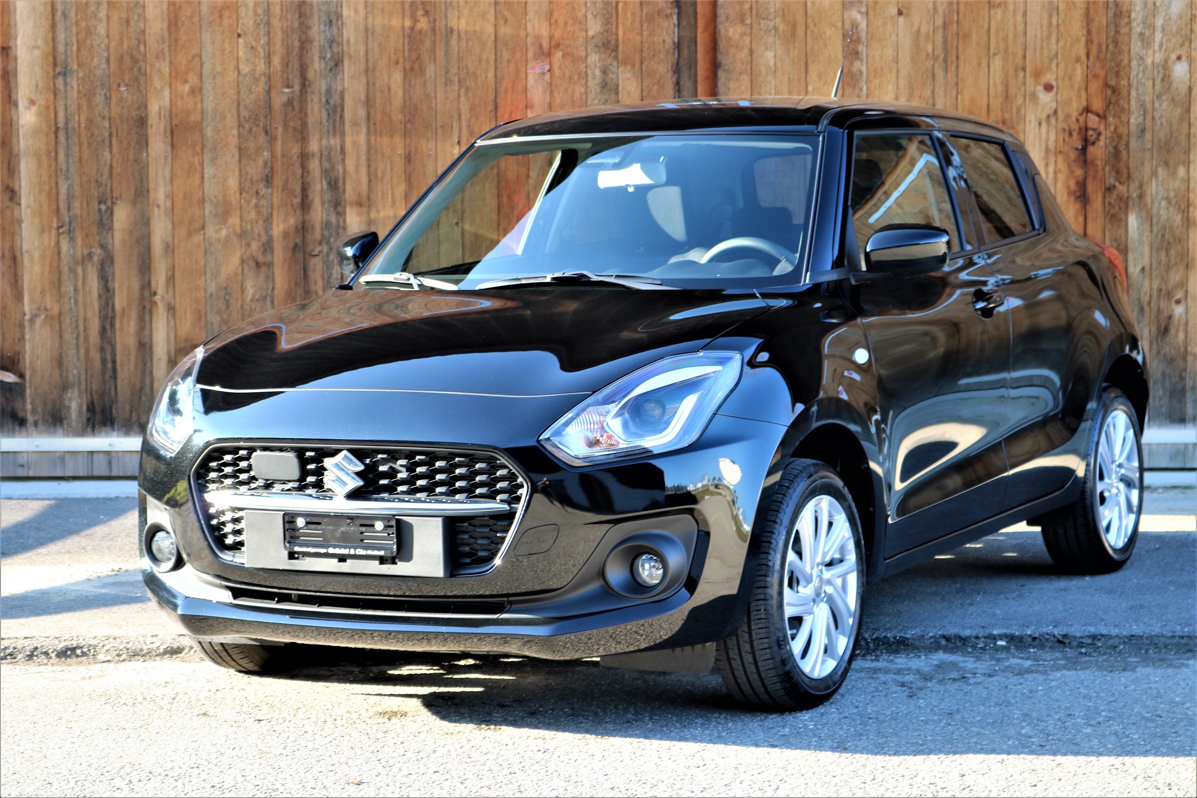 SUZUKI Swift 1.2 Compact + 4x4 Hybrid