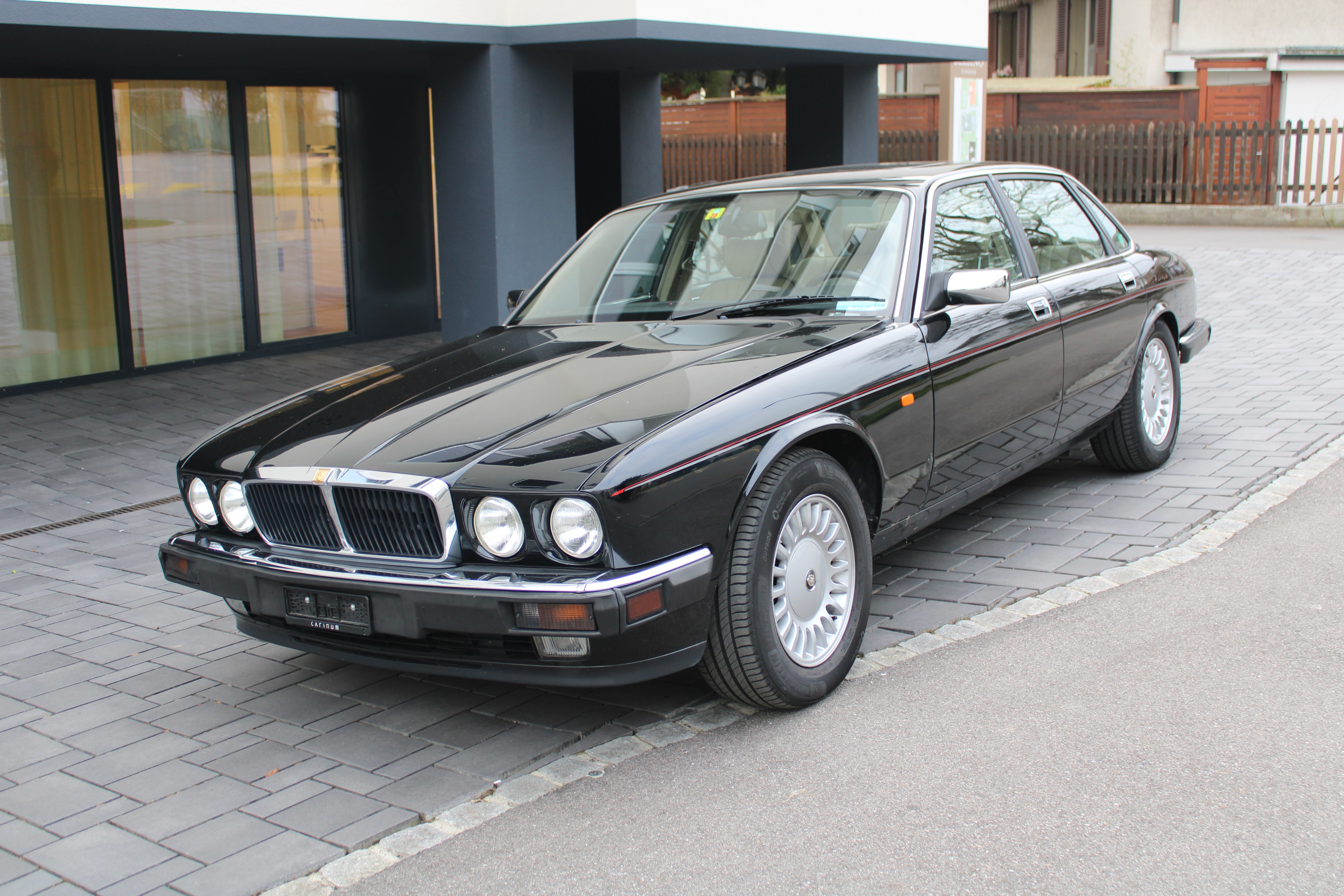 JAGUAR XJ12 6.0 Sovereign