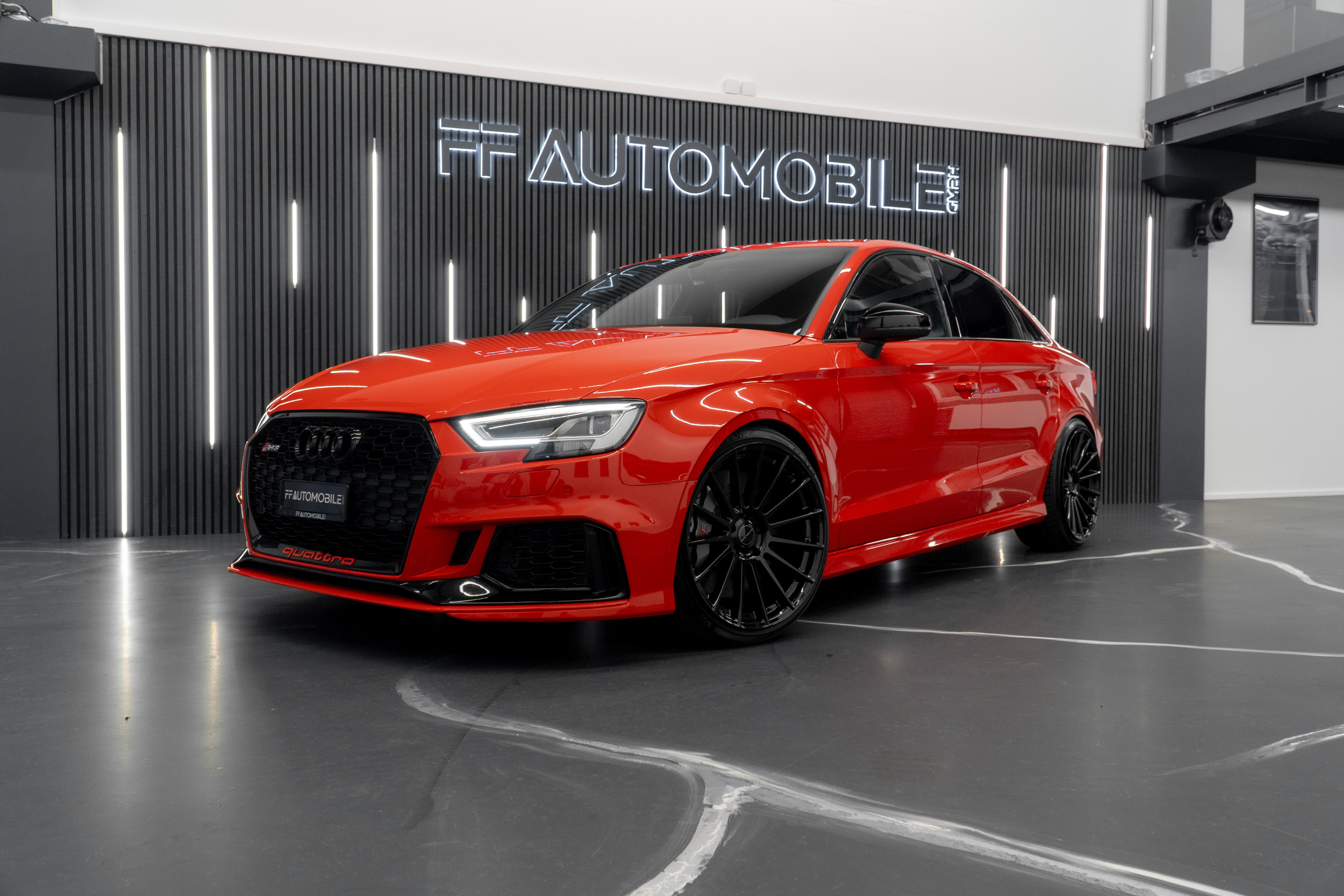 AUDI RS3 Limousine 2.5 TSI quattro S-tronic