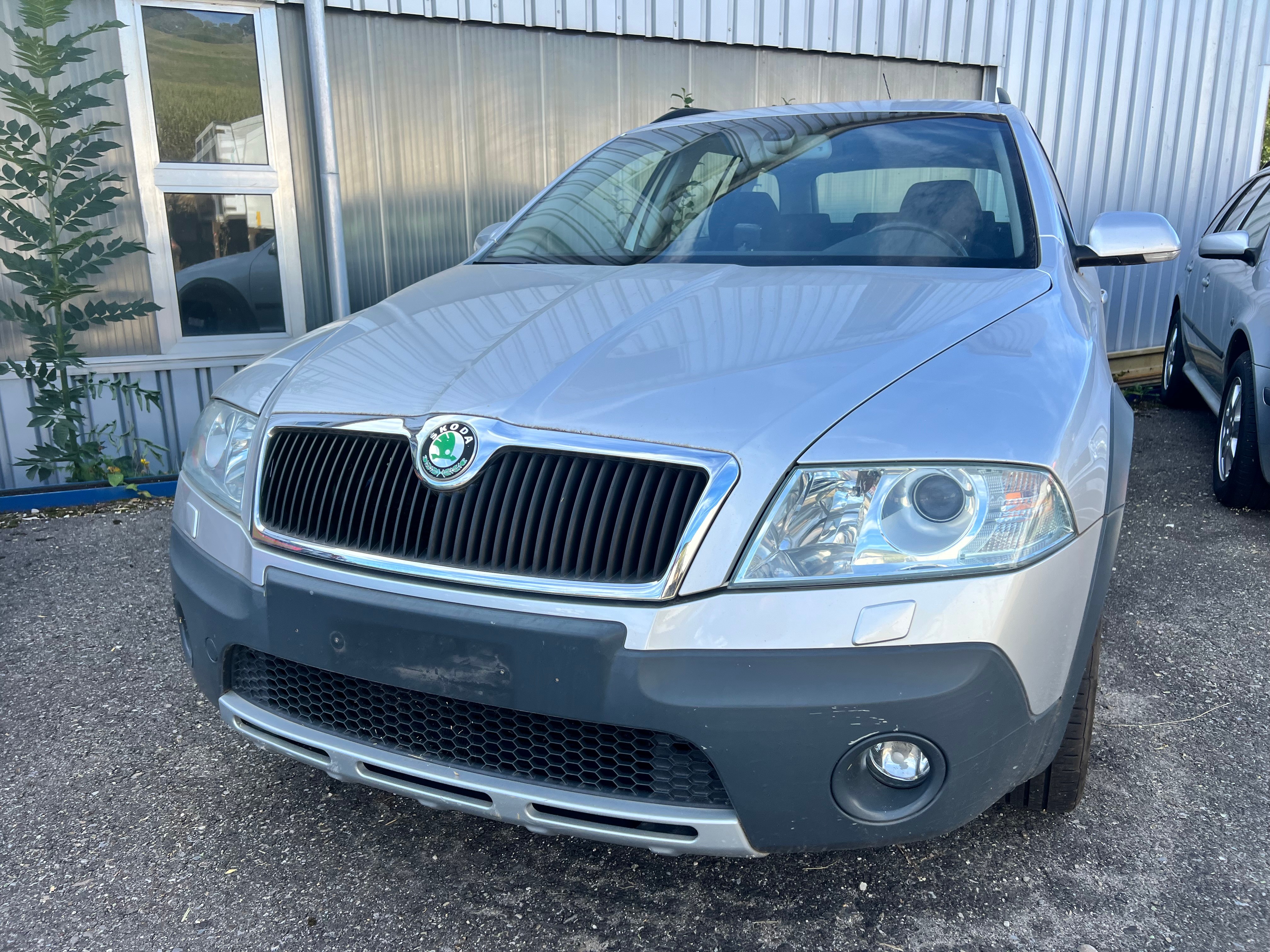 SKODA Octavia Scout 2.0 FSI 4x4