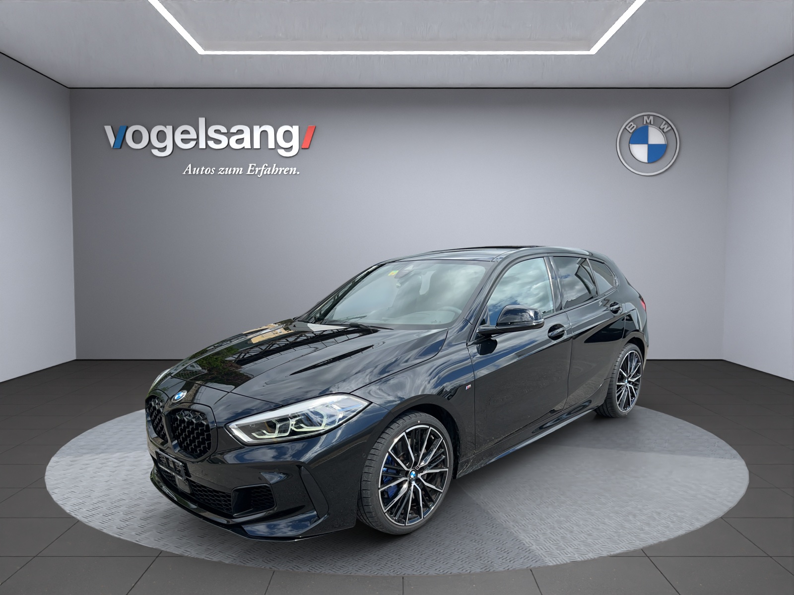 BMW M135i xDrive Steptronic