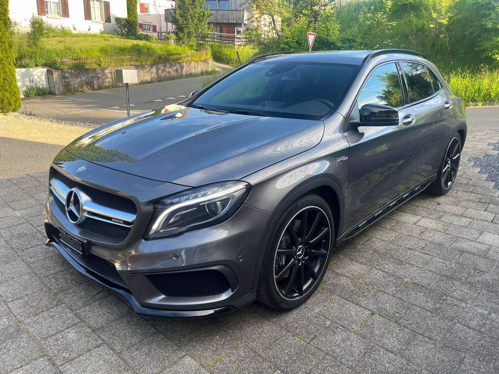 MERCEDES-BENZ GLA 45 AMG 4Matic 7G-DCT