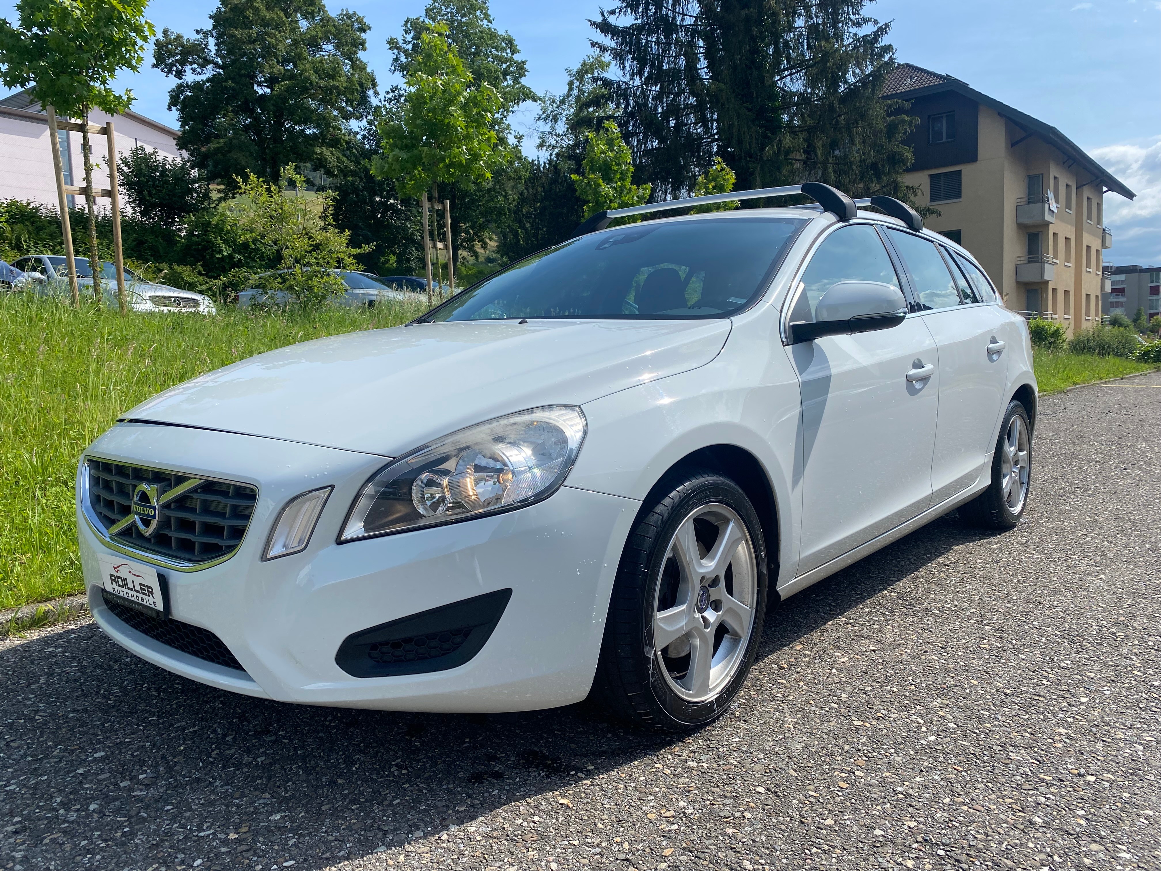 VOLVO V60 D2 Momentum Powershift