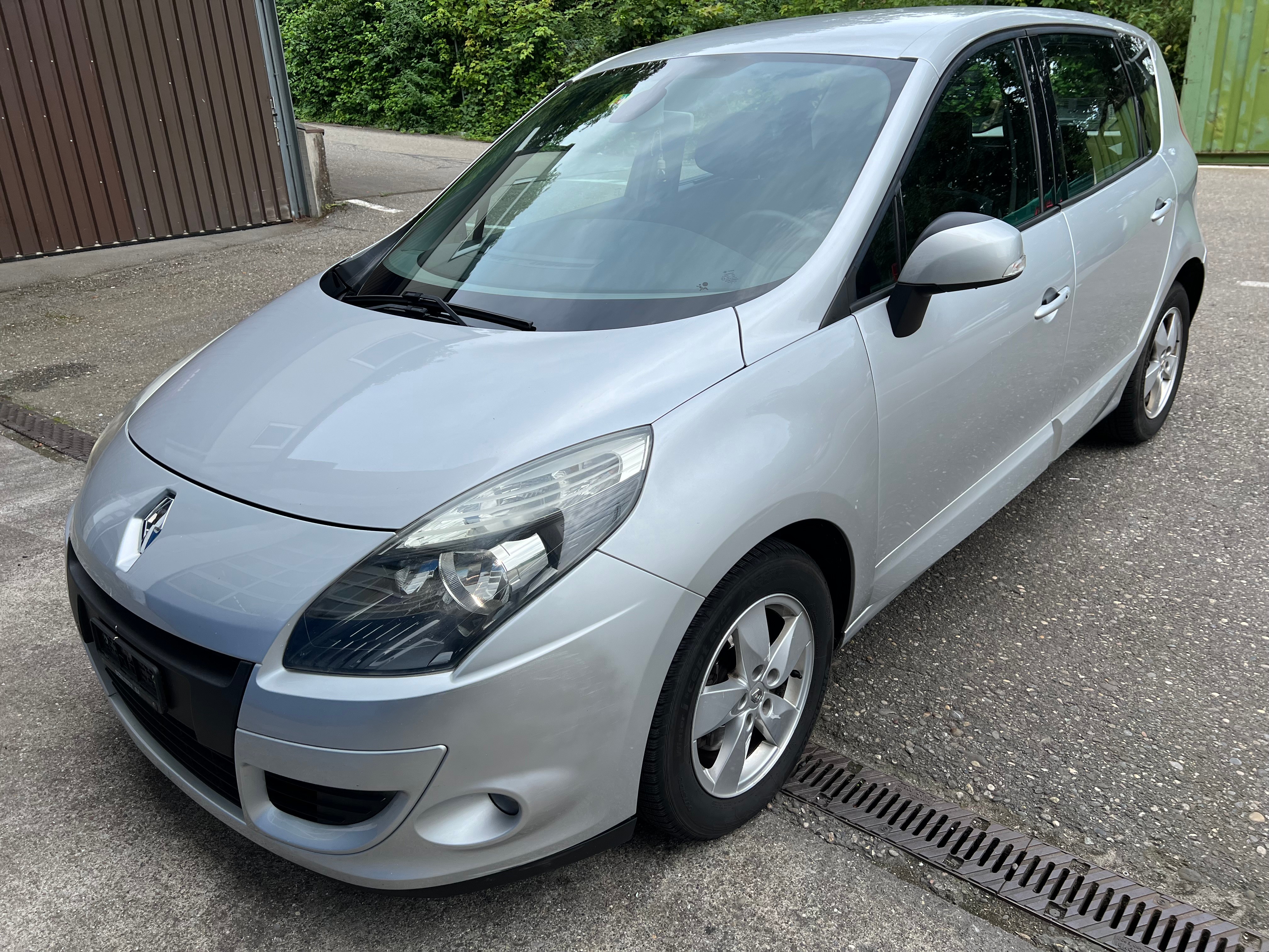 RENAULT Scénic 1.4 16V Turbo Dynamique