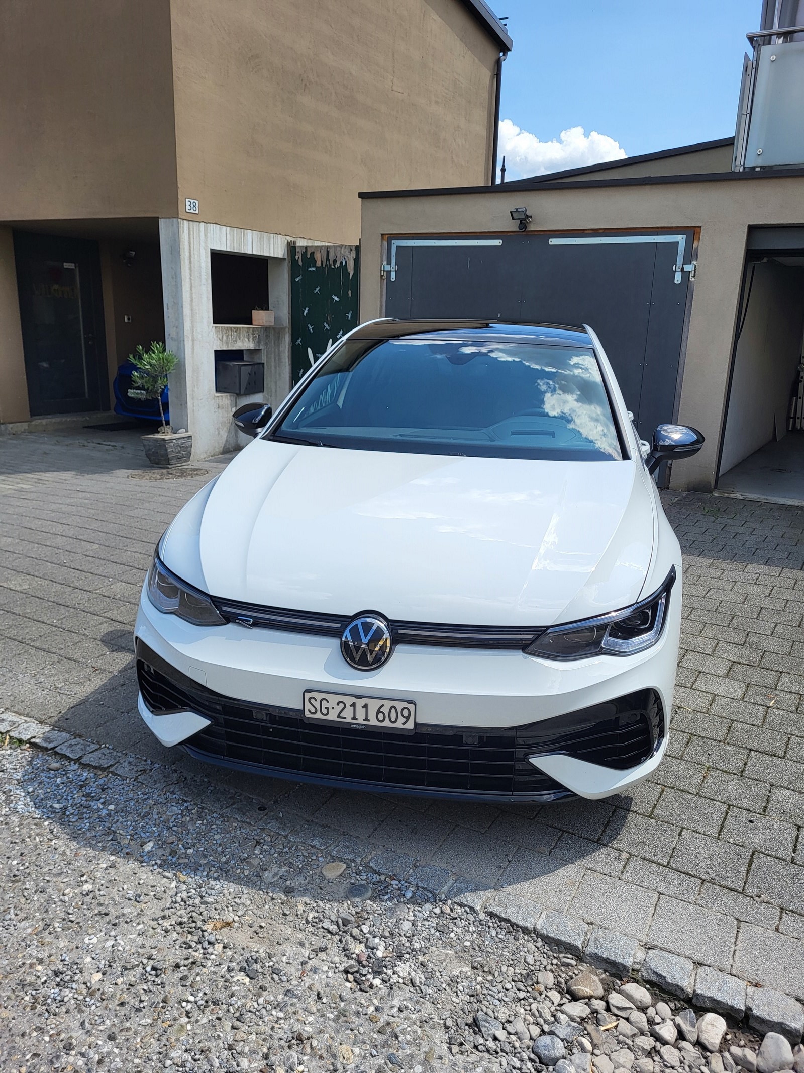 VW Golf 2.0 TSI R DSG 4Motion