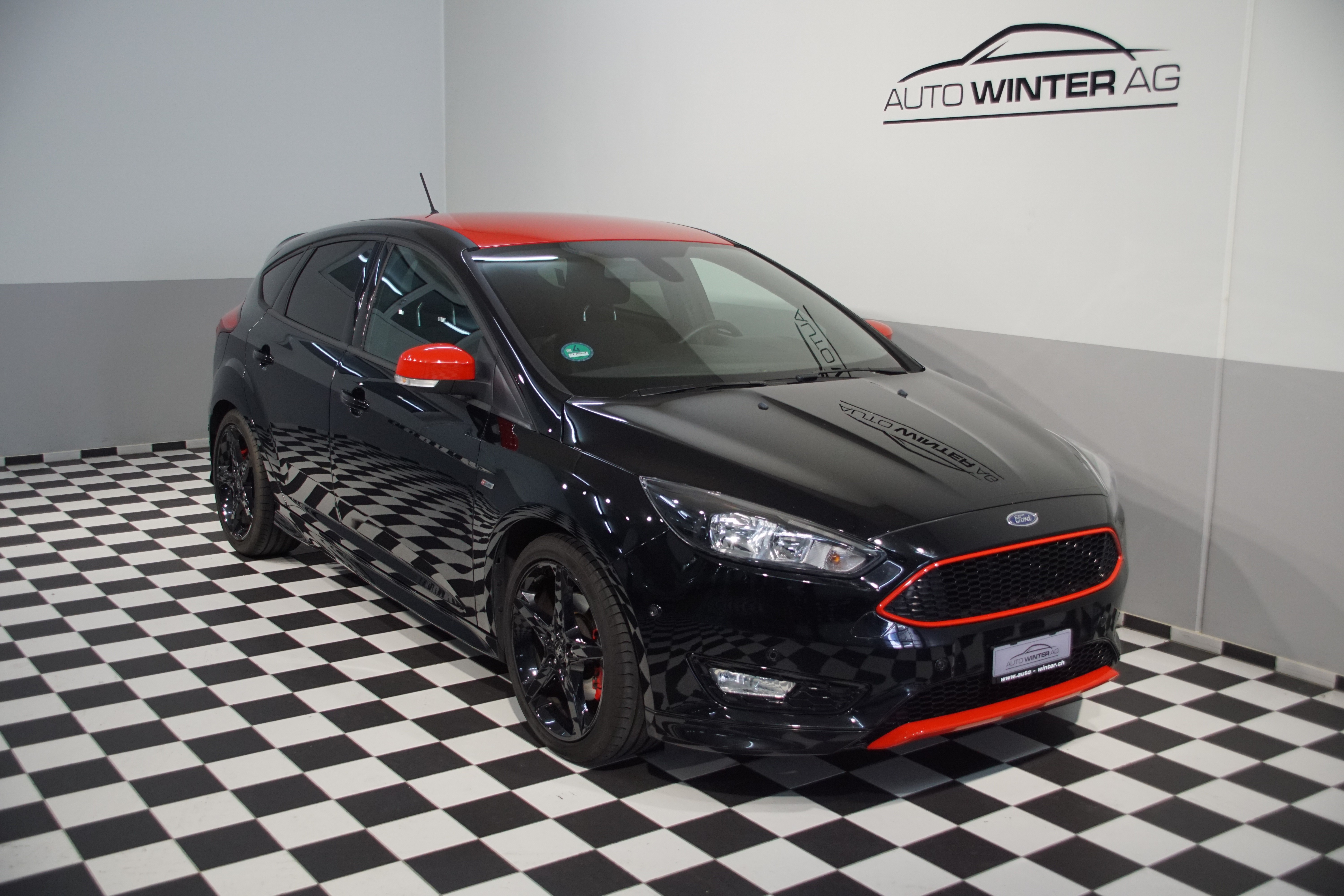 FORD Focus 1.5 SCTi Black Edition