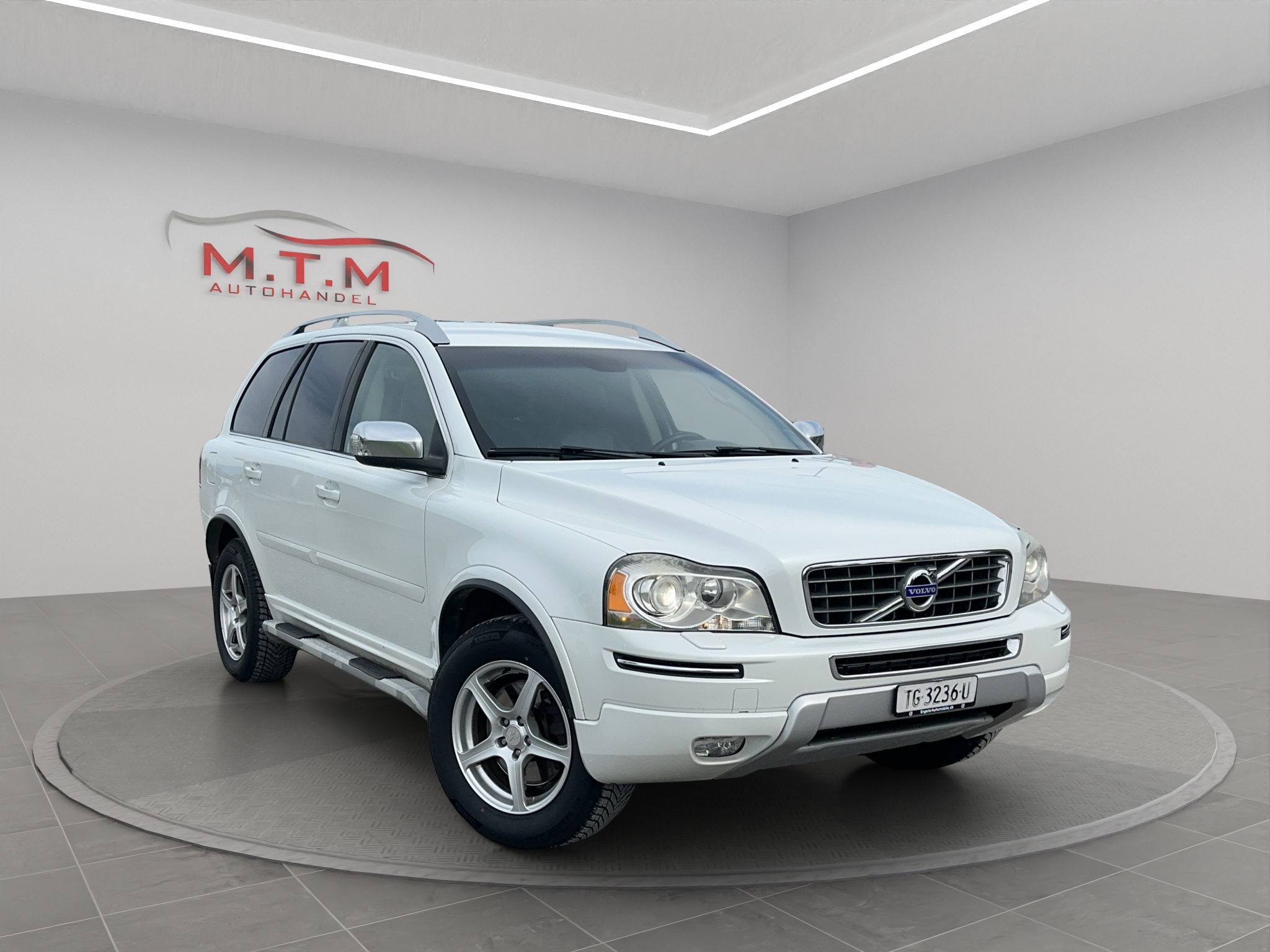 VOLVO XC90 D5 AWD Momentum Geartronic