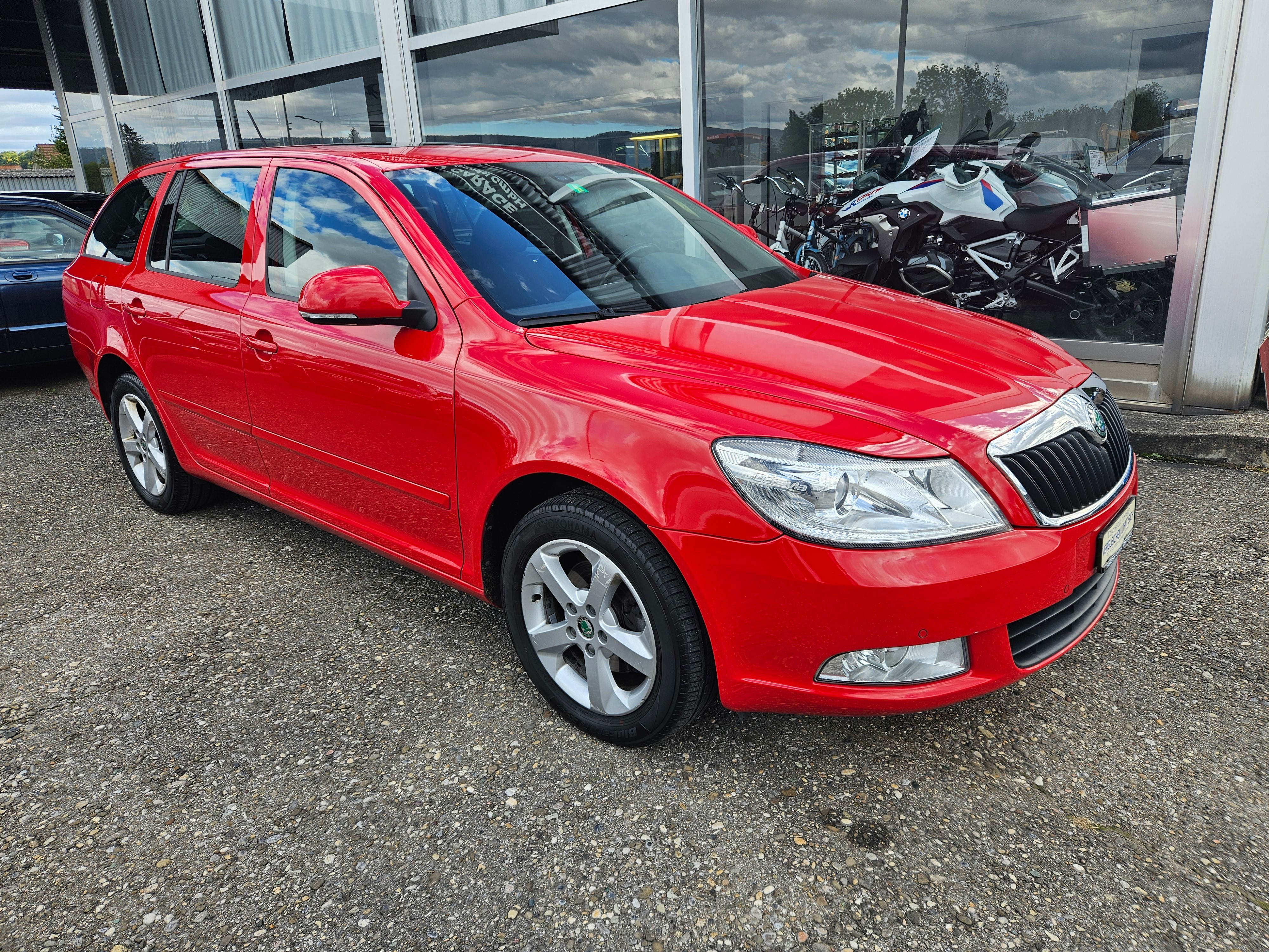 SKODA Octavia Combi 2.0 TDI Elegance 4x4