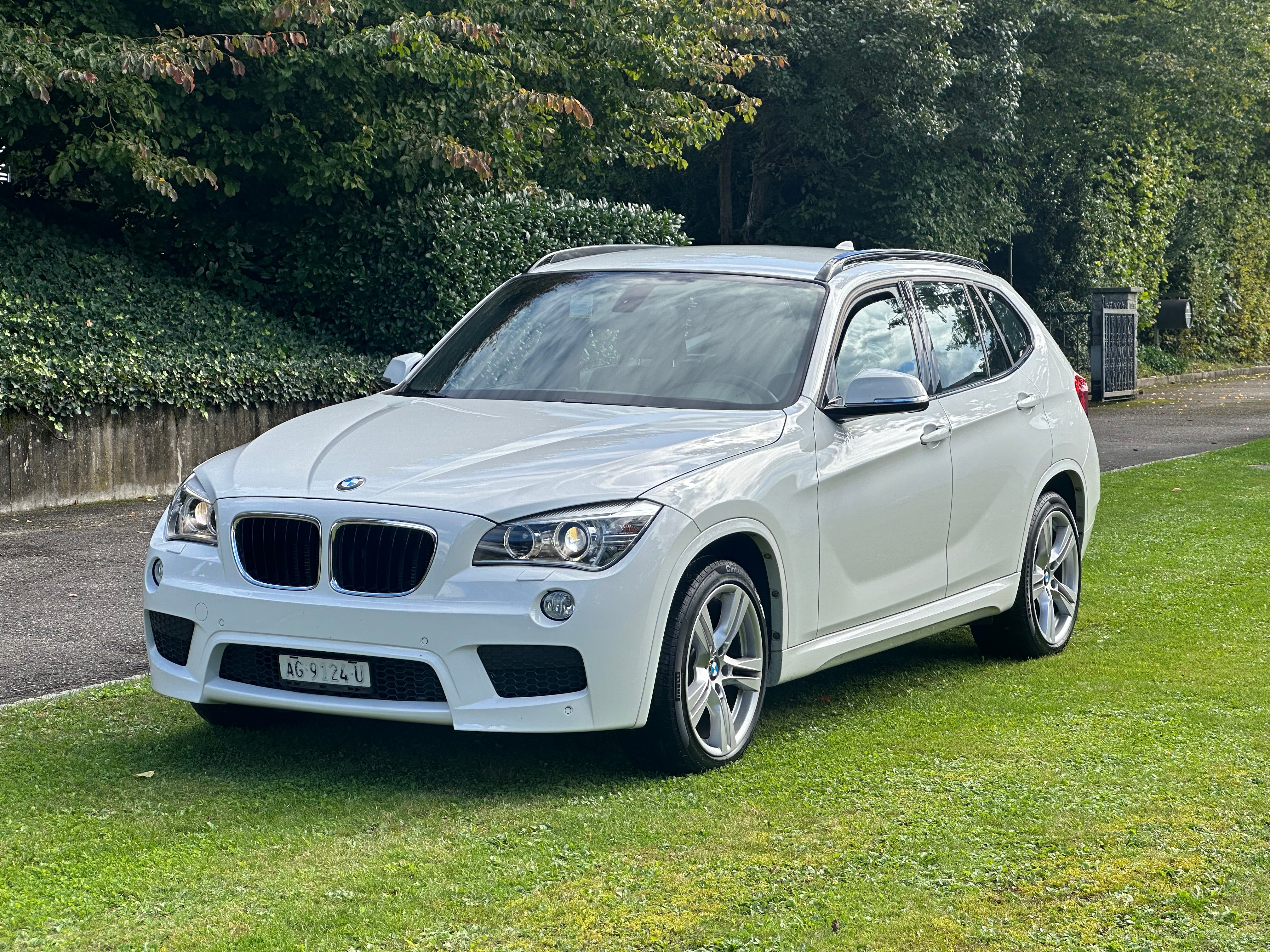 BMW X1 xDrive 20i Steptronic** M-PAKET **