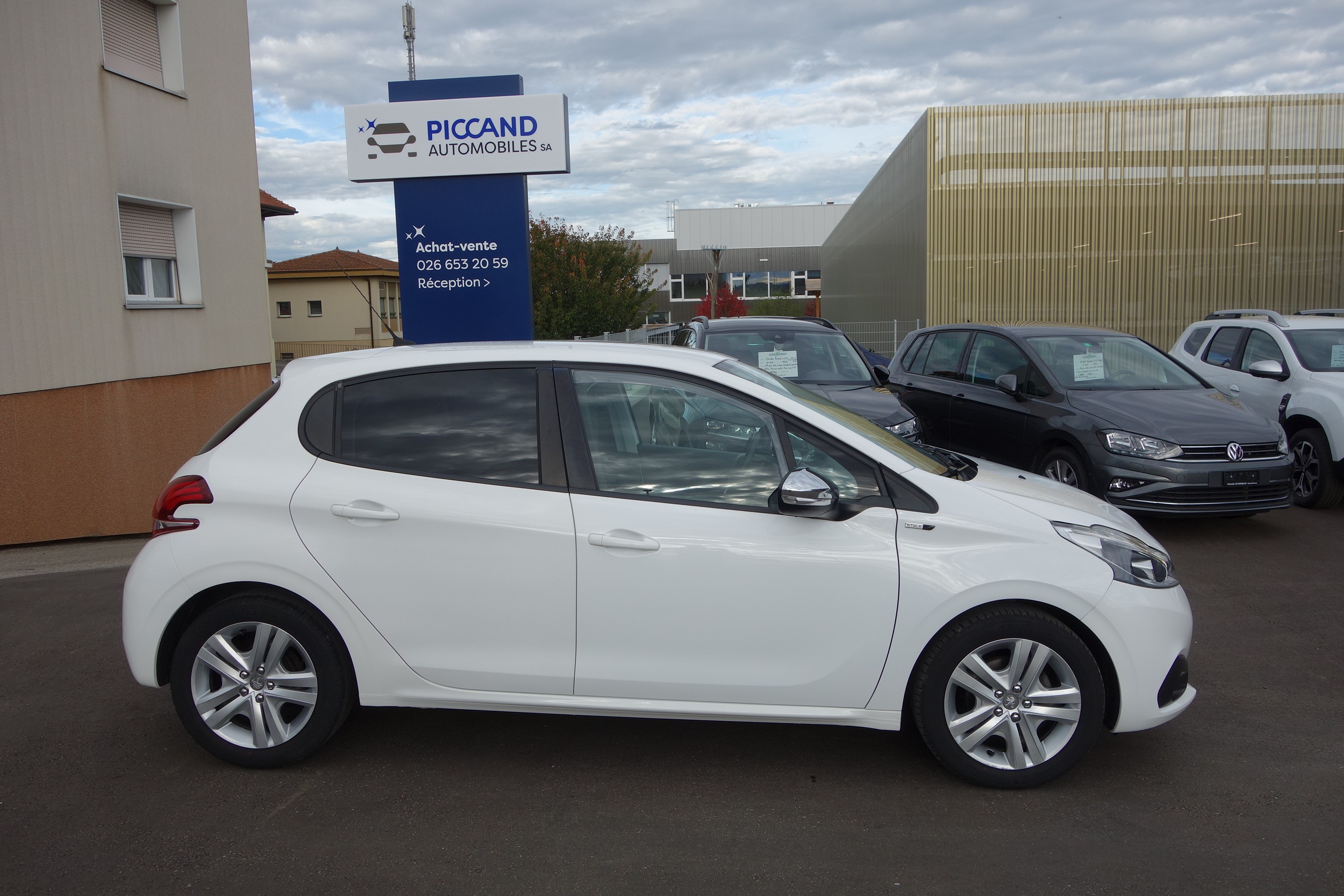 PEUGEOT 208 1.2 PureTech Style