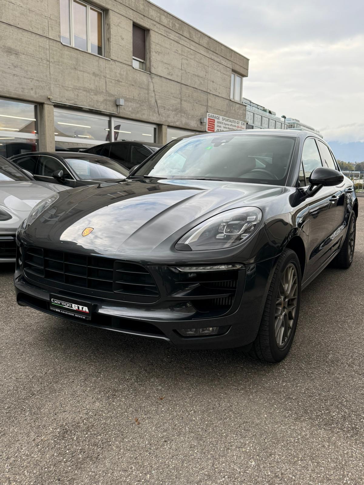 PORSCHE Macan GTS PDK