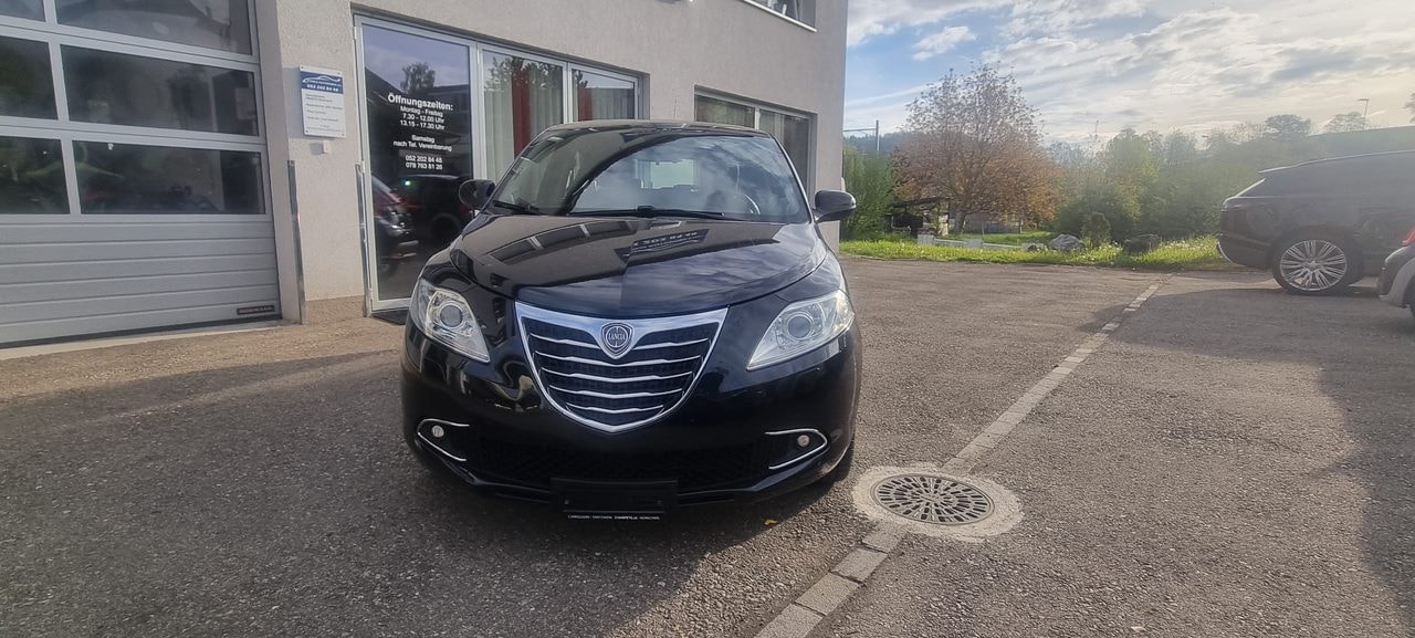 LANCIA Ypsilon 1.2 Platinum