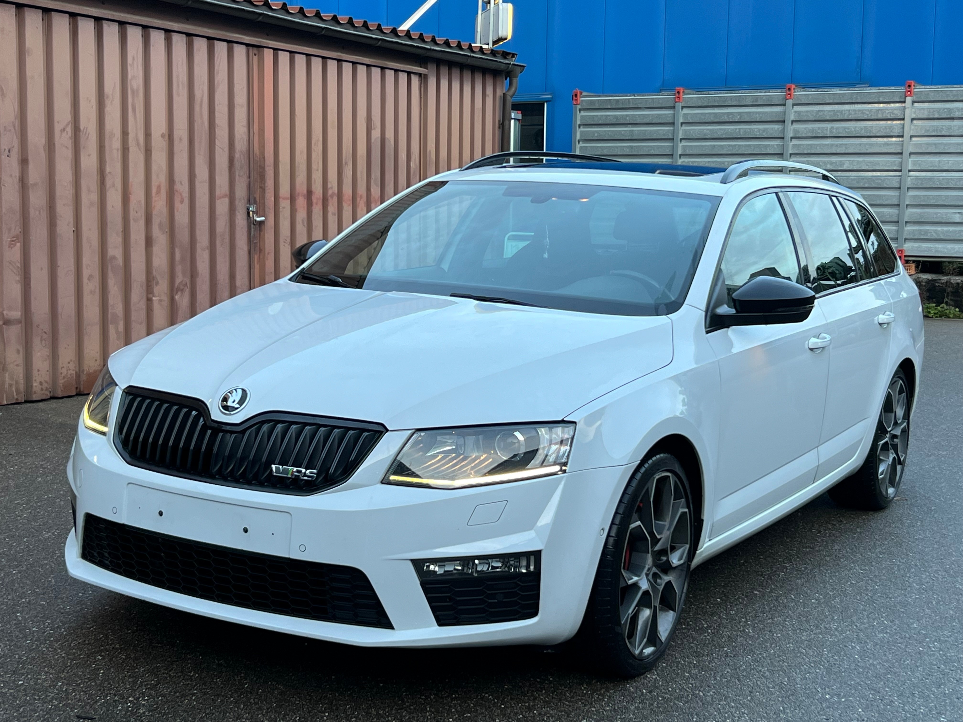 SKODA Octavia Combi 2.0 TDI RS DSG