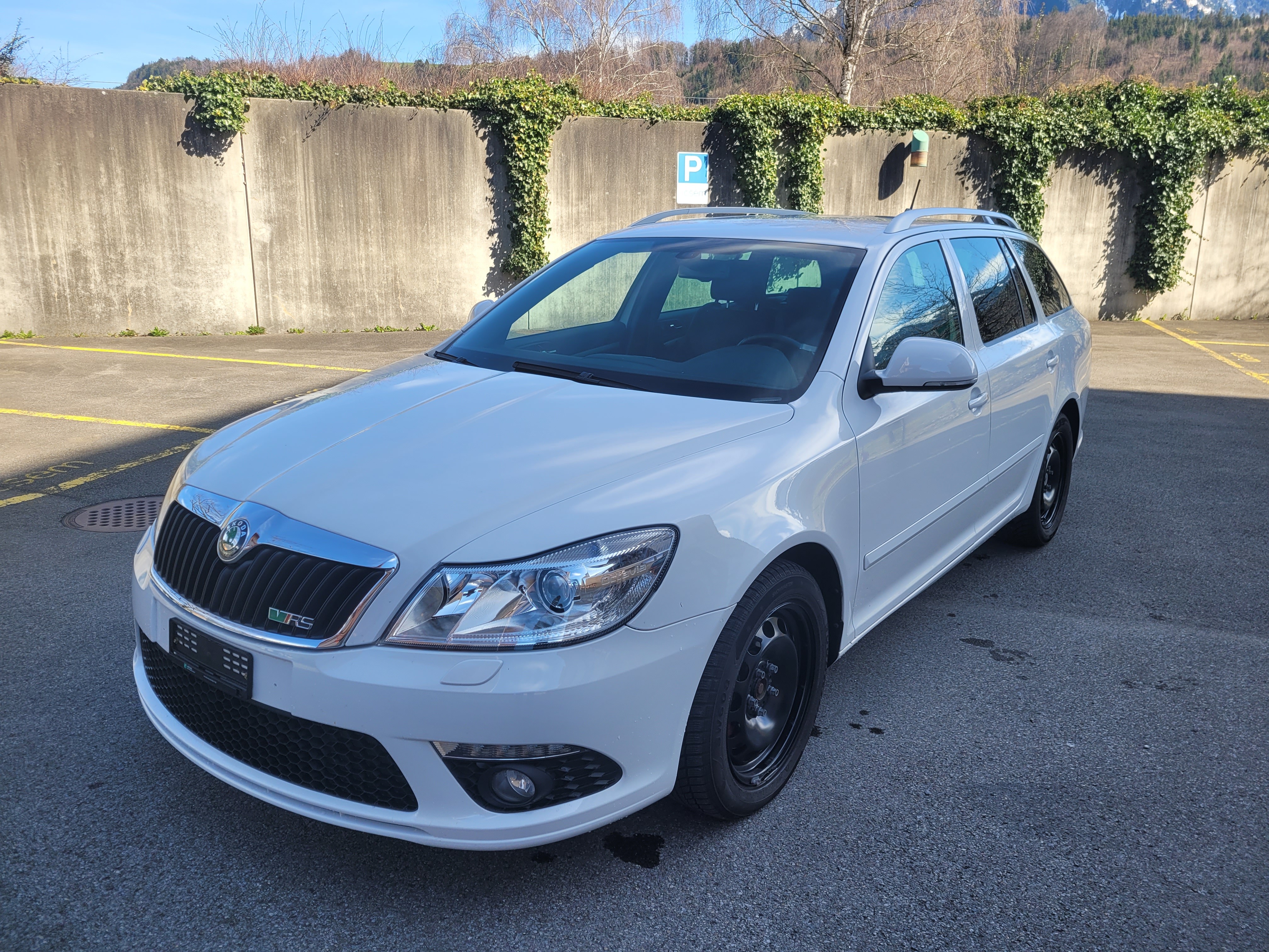 SKODA Octavia Combi 2.0 TSI RS DSG