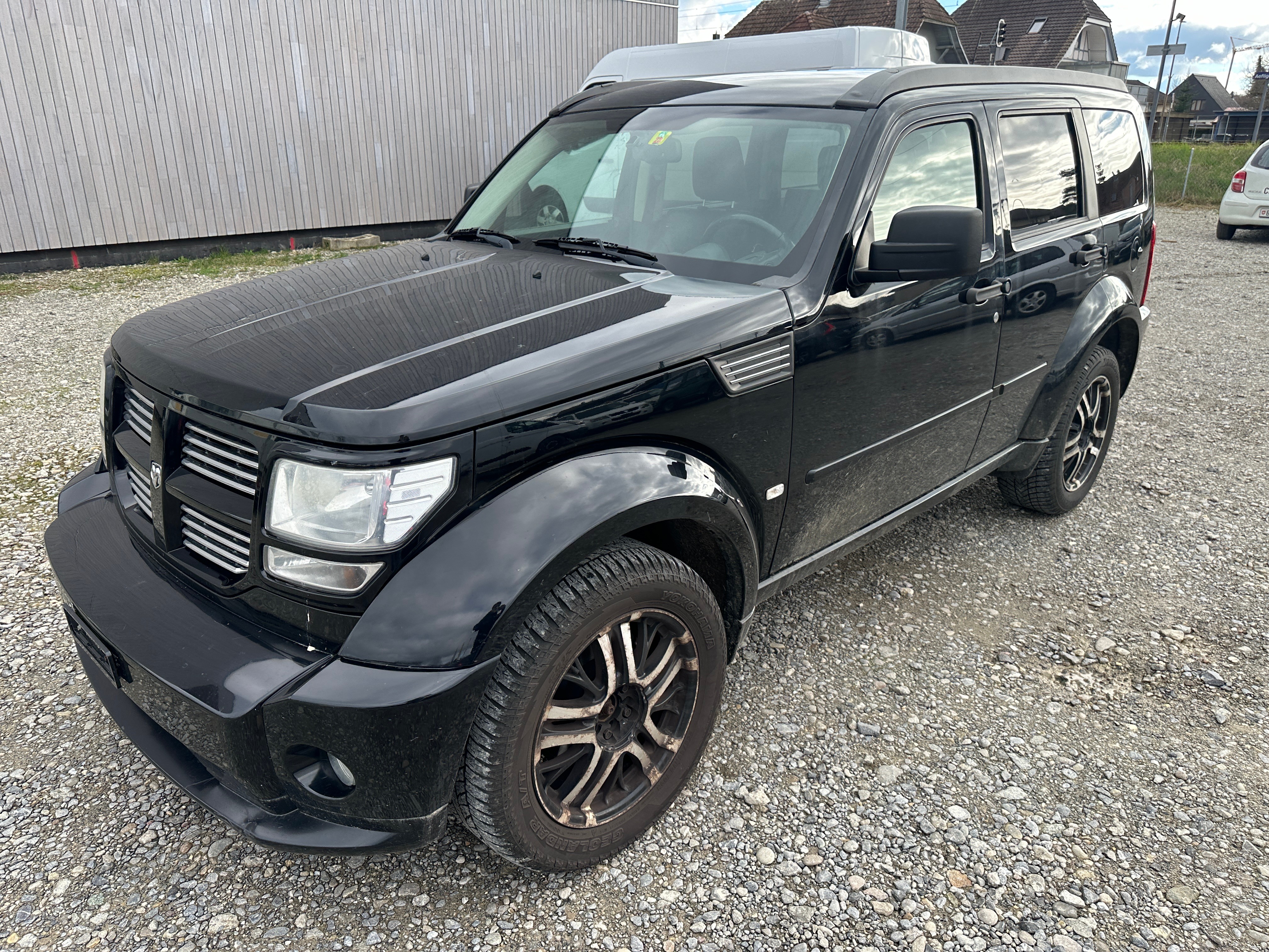 DODGE Nitro 2.8 CRD SXT Automatic