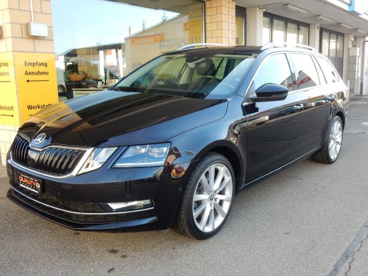 SKODA Octavia Combi 2.0 TSI Style 4x4 DSG