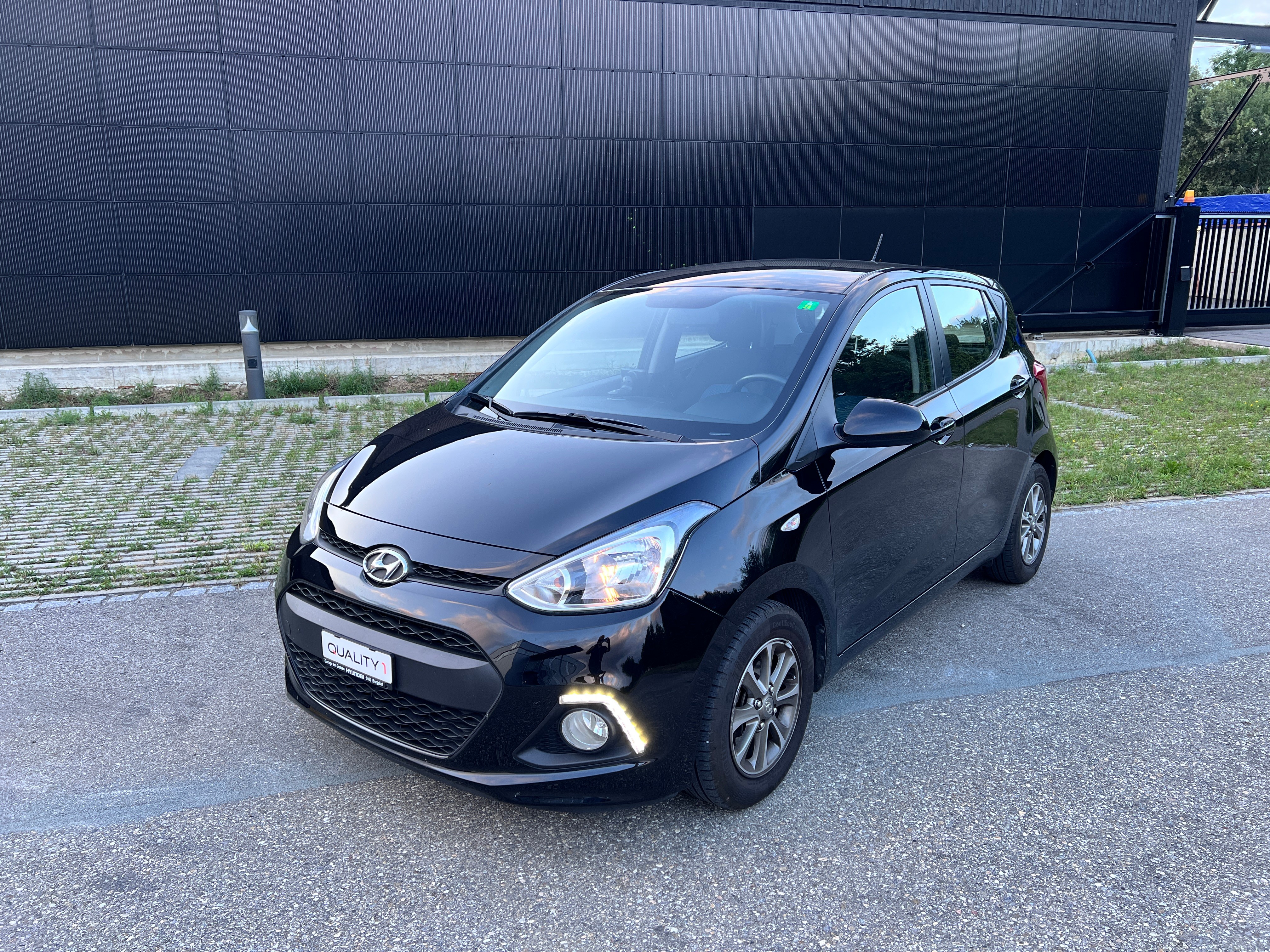 HYUNDAI i10 1.0 Amplia