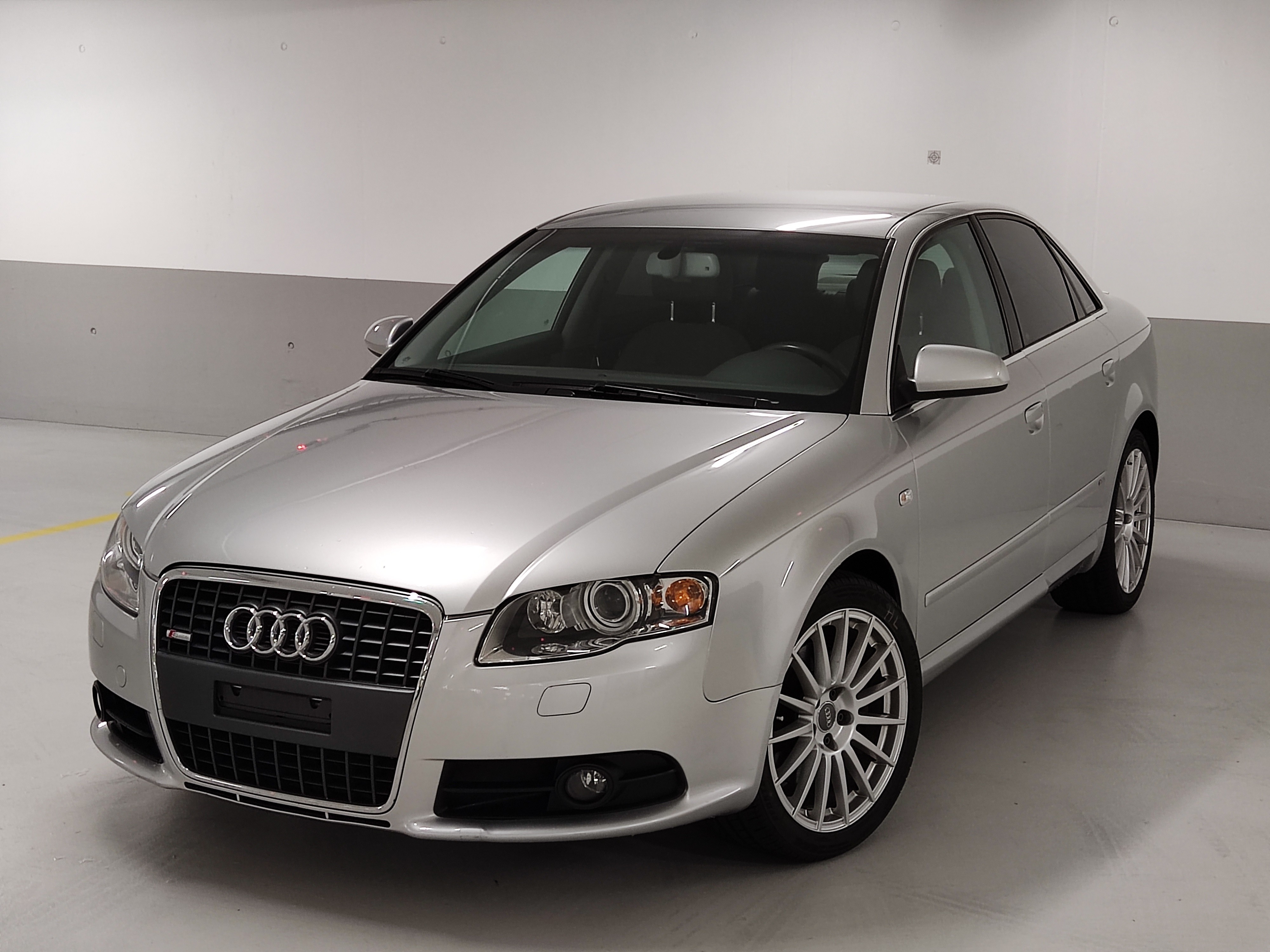 AUDI A4 2.0 Turbo FSI