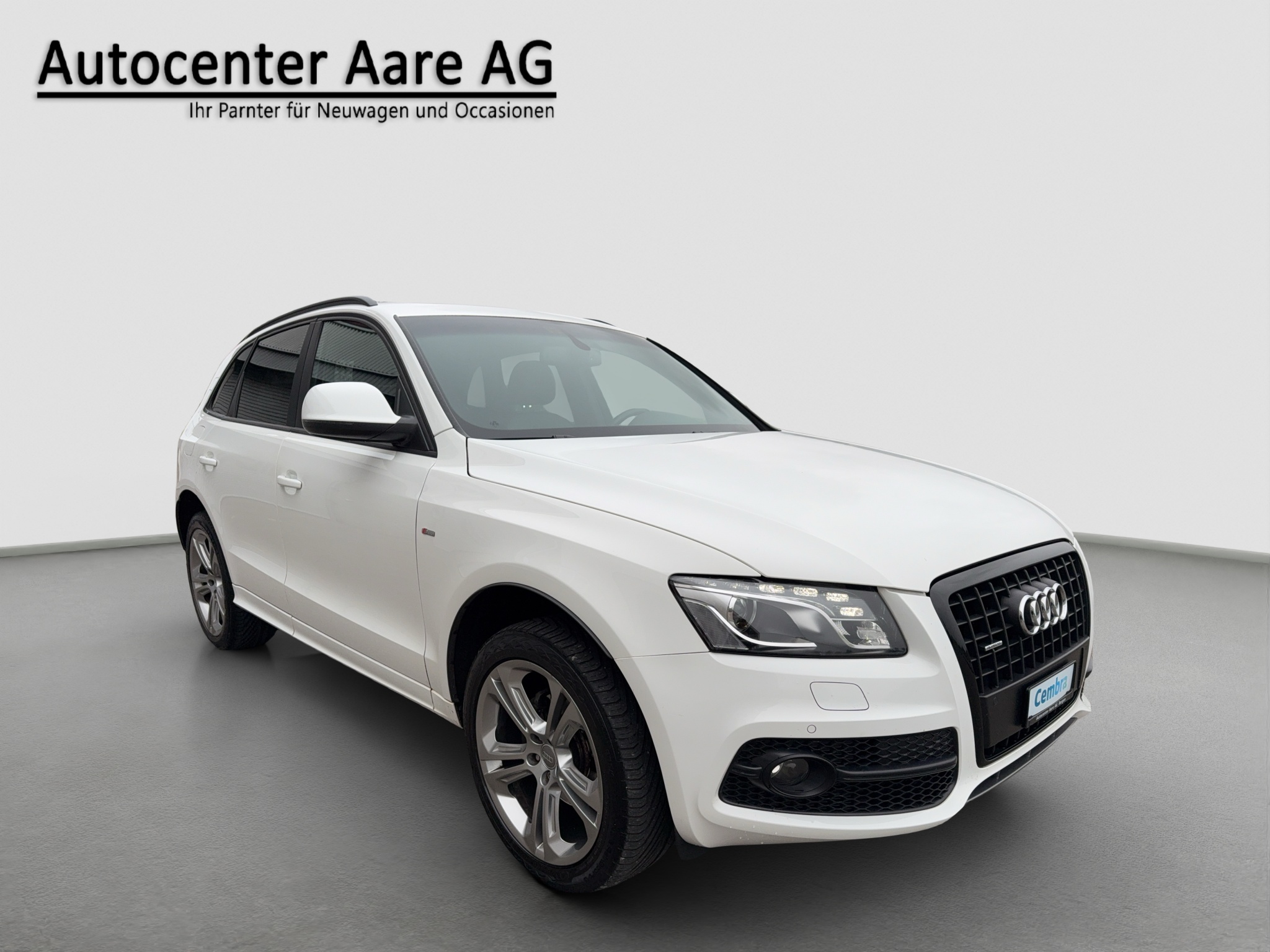 AUDI Q5 2.0 TFSI quattro S-tronic S-LINE