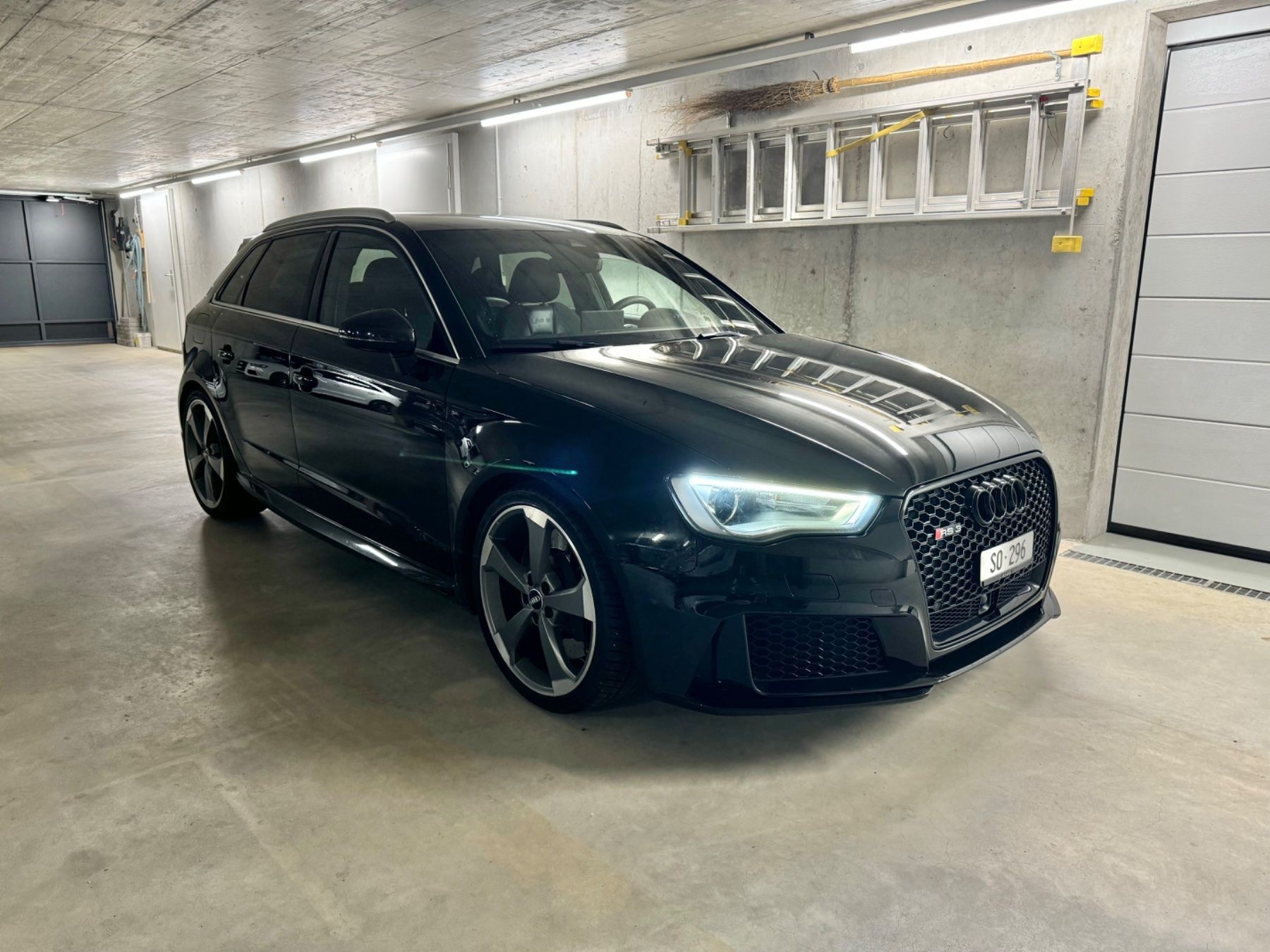 AUDI RS3 2.5 TSI quattro S-tronic