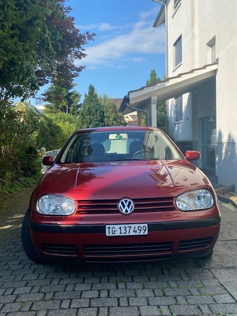 VW GOLF