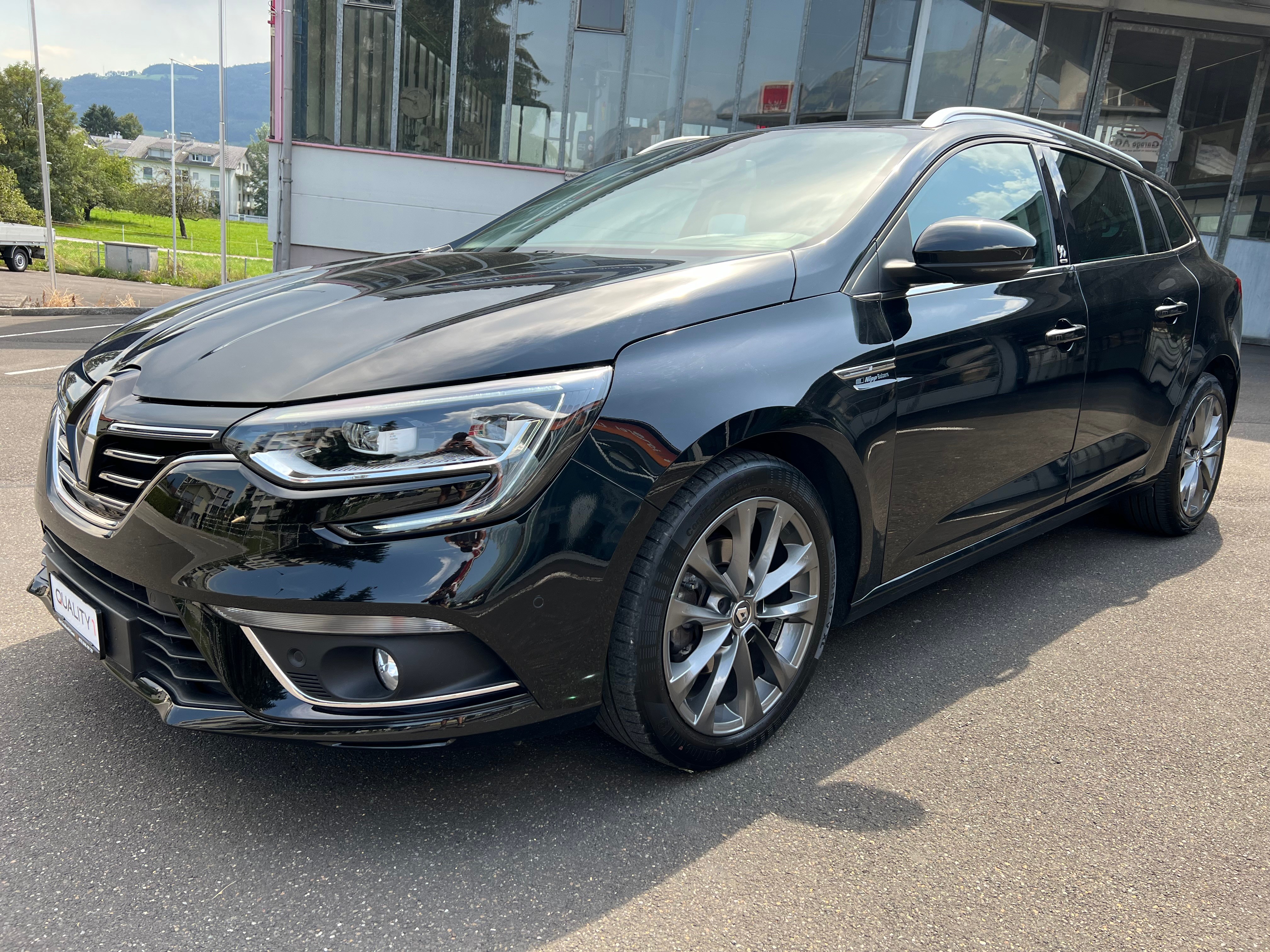 RENAULT Mégane Grandtour 1.2 16V T 90th Anniversary EDC