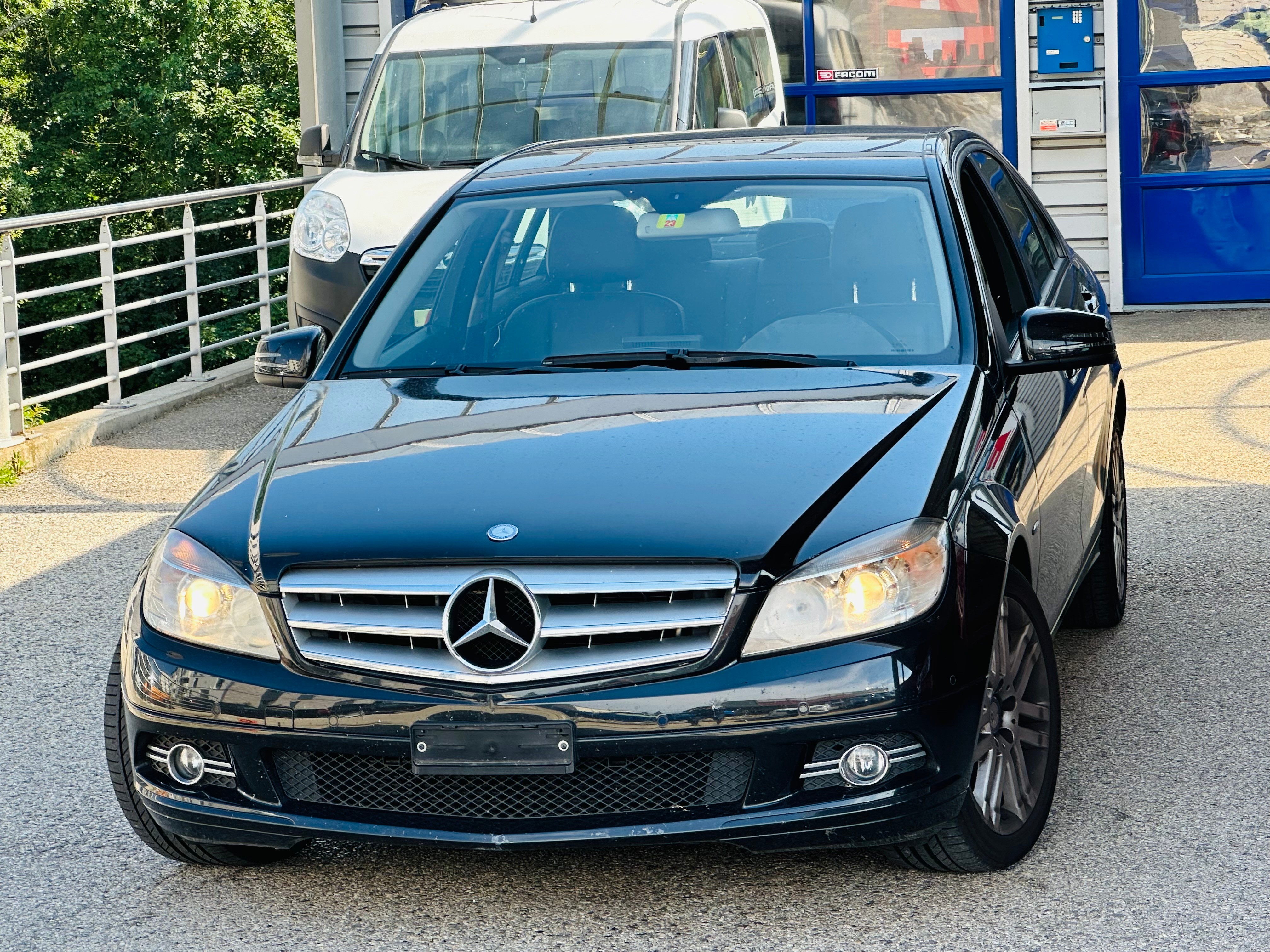 MERCEDES-BENZ C 250 CGI BlueEfficiency Avantgarde Automatic