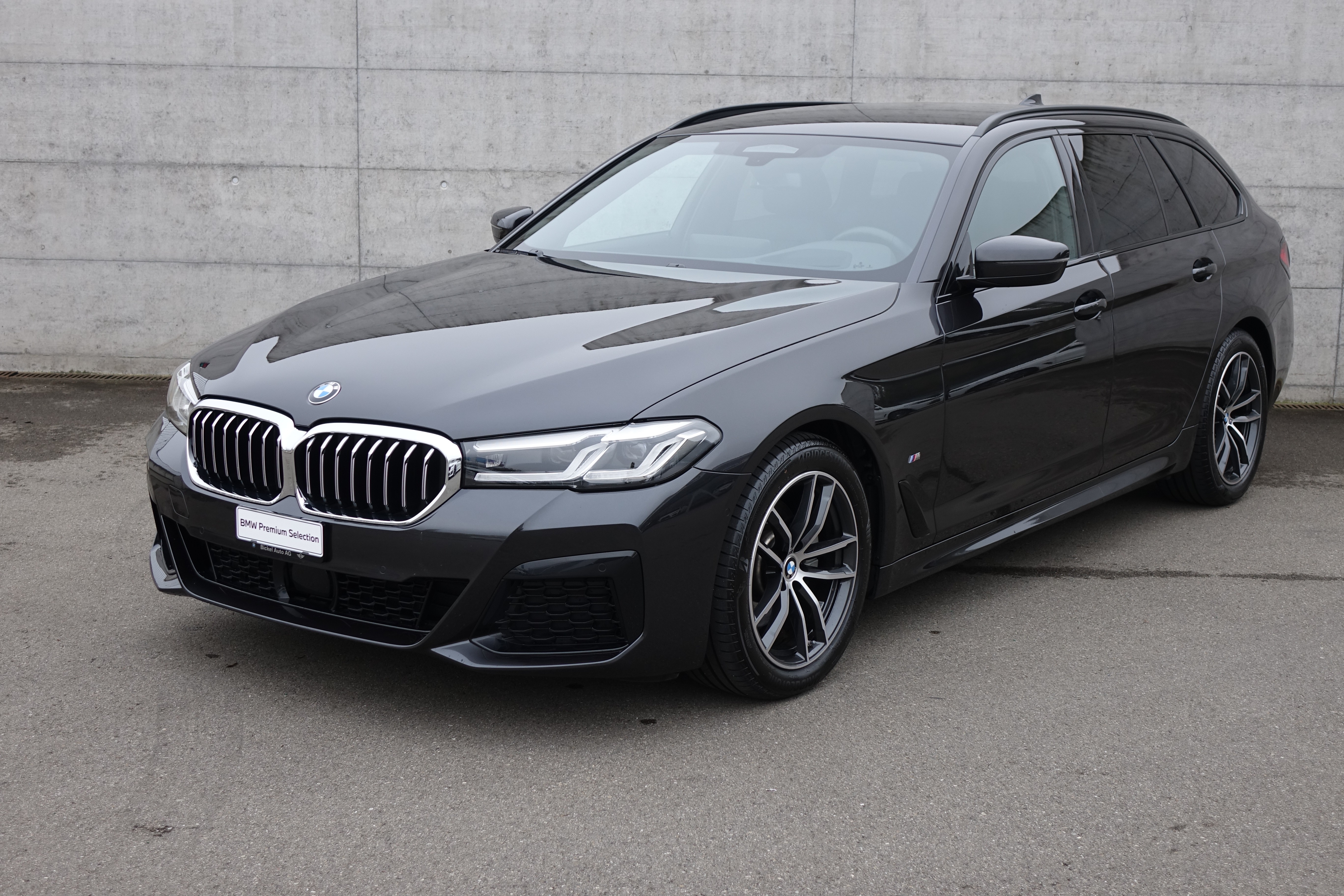 BMW 520d xDrive 48V Touring