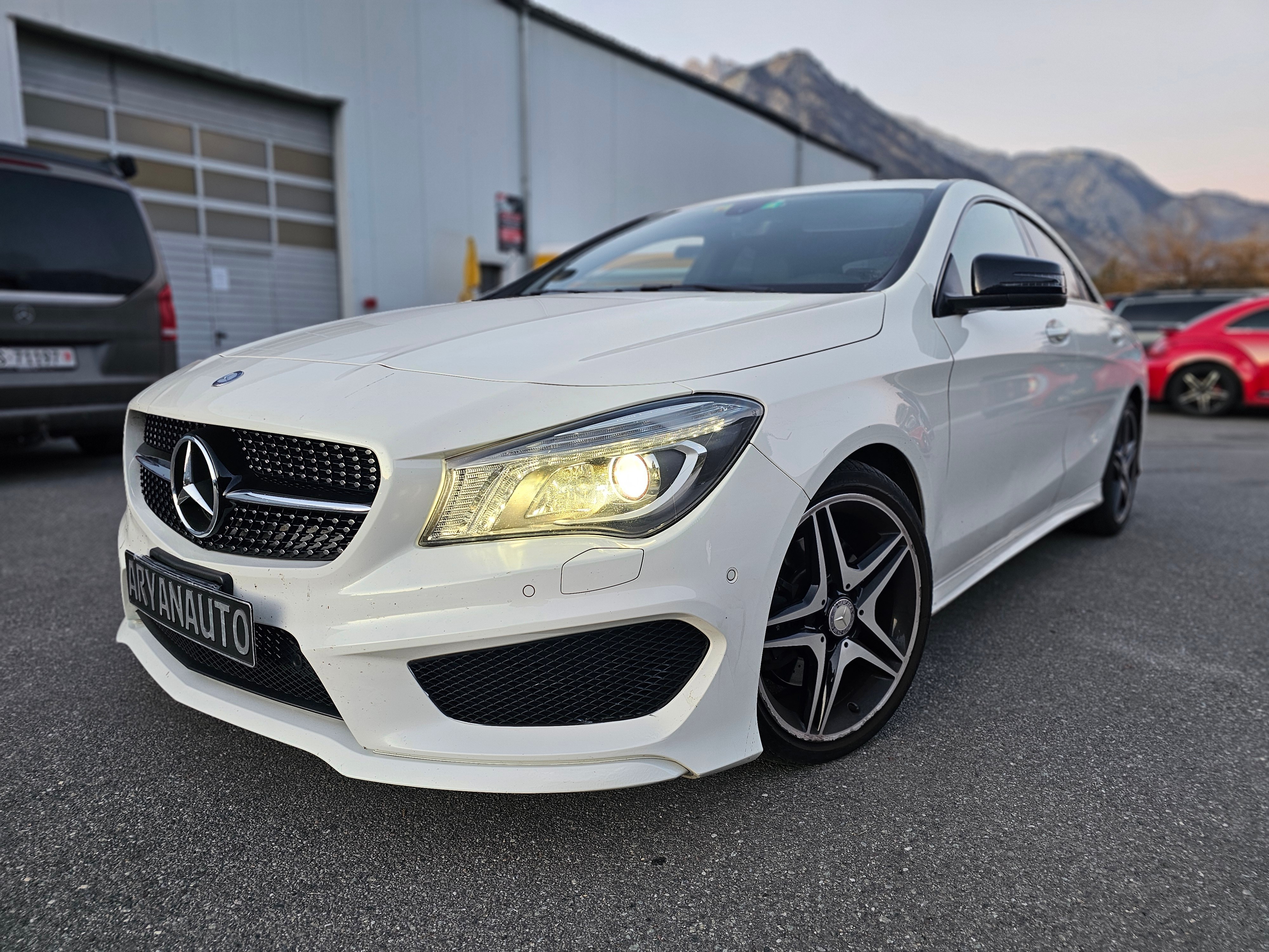 MERCEDES-BENZ CLA 220 CDI Urban 7G-DCT