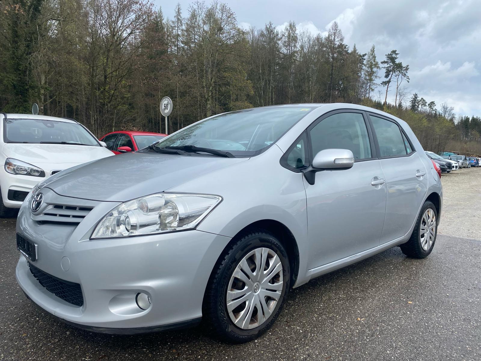 TOYOTA Auris 1.6 Linea Luna Multimode