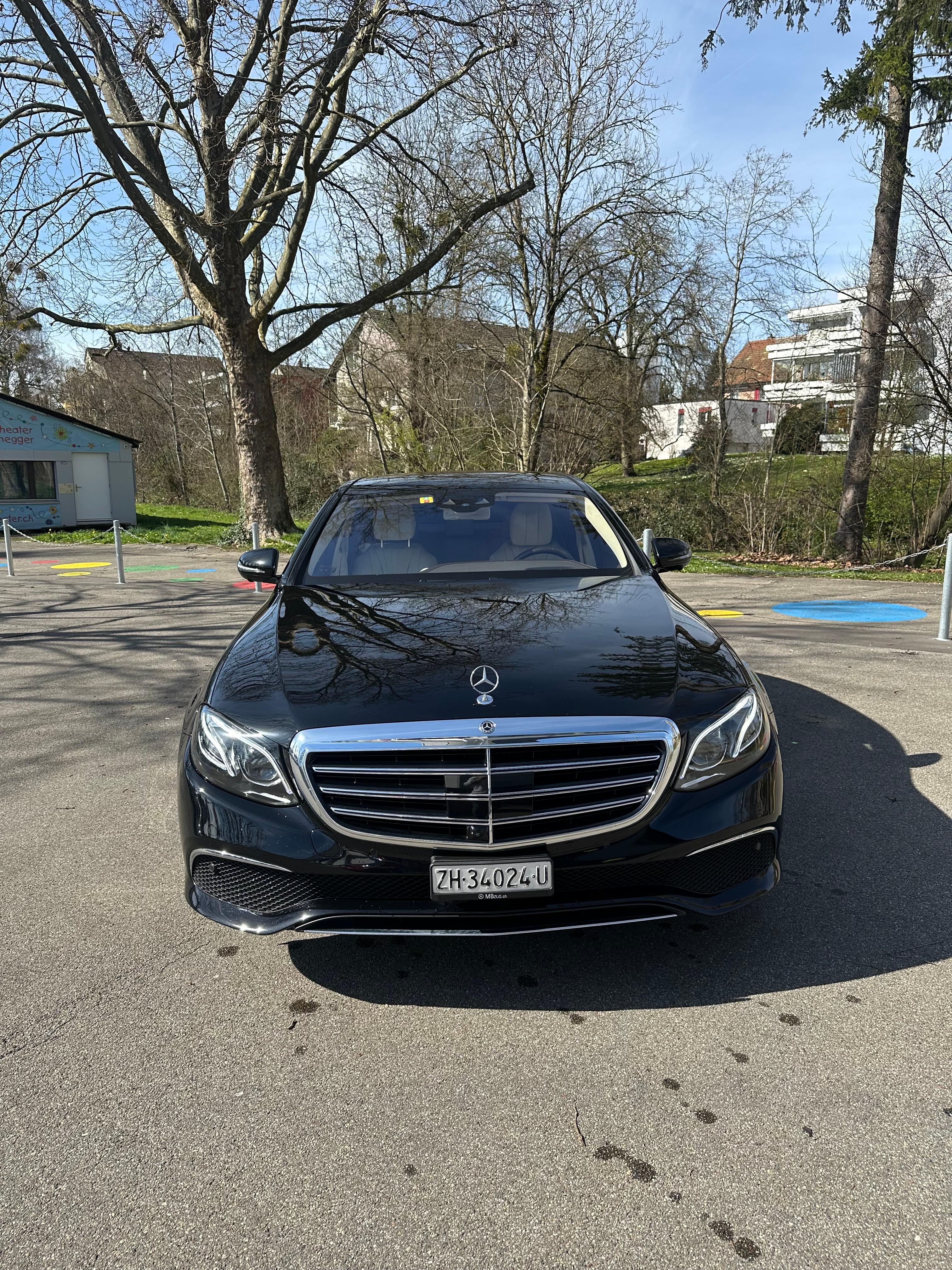 MERCEDES-BENZ E 220d Swiss Star Exclusive 4Matic 9G-Tronic