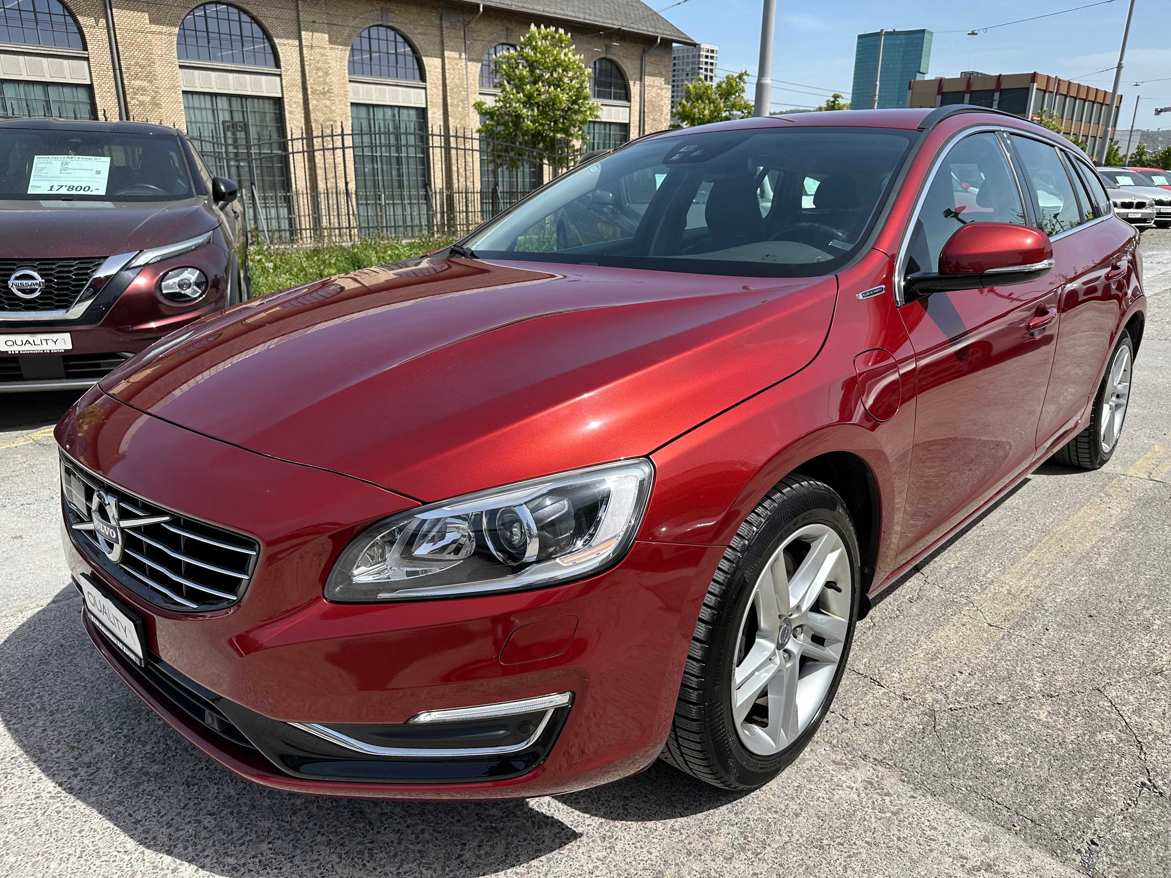 VOLVO V60 D6 AWD Plug-in Hybrid Summum Geartronic