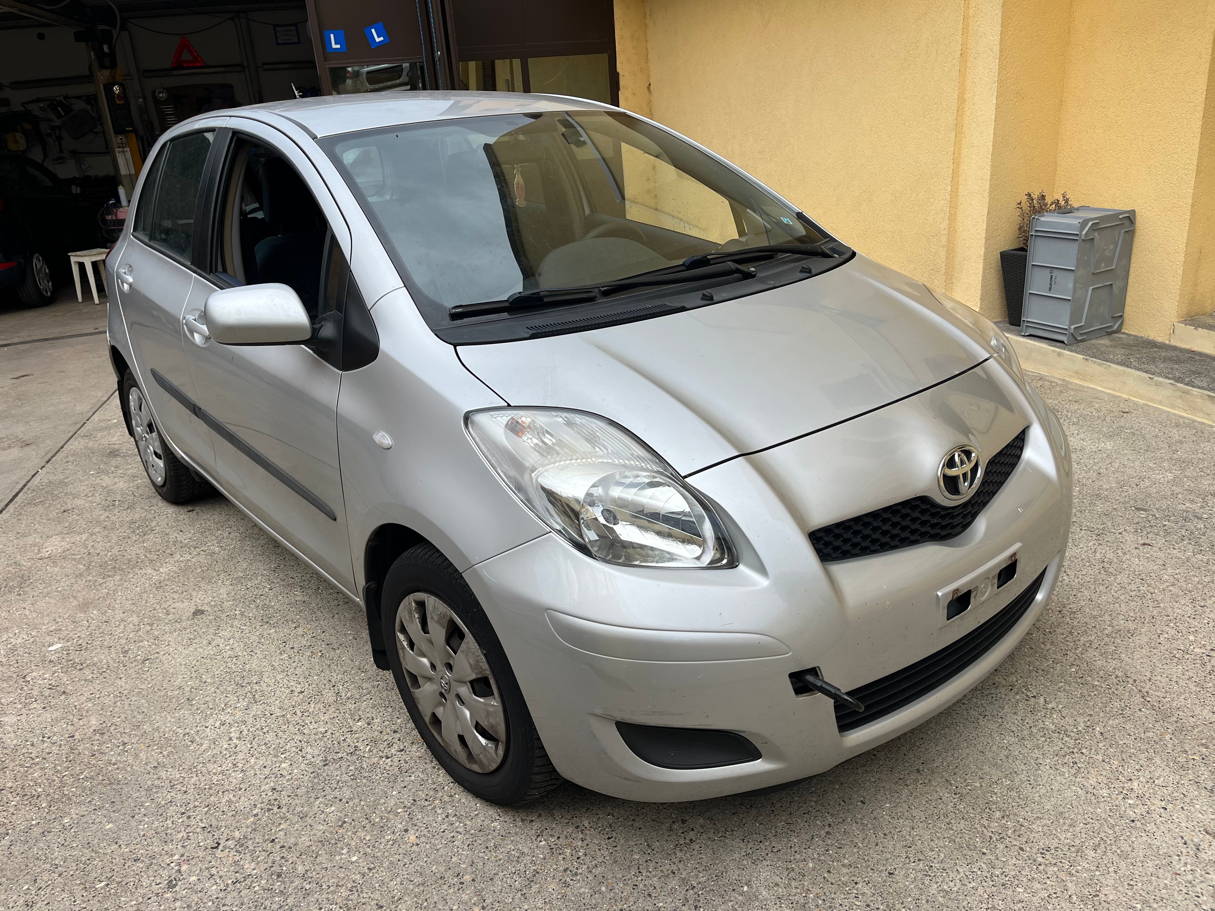 TOYOTA Yaris 1.33 Linea Luna Multimode