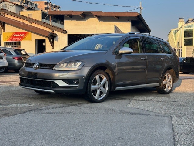 VW Golf 2.0 TDI Alltrack 4Motion