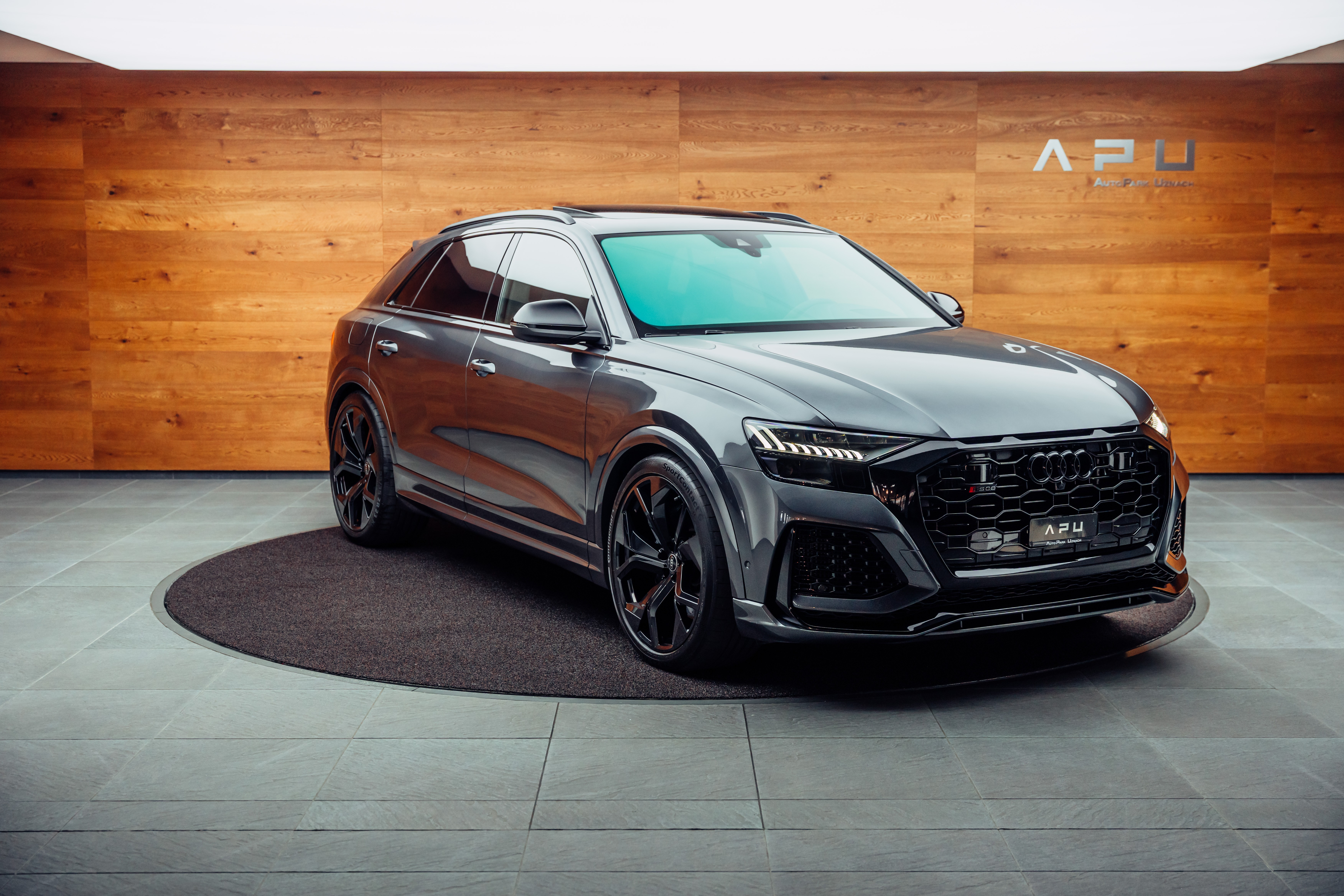 AUDI RSQ8 quattro tiptronic