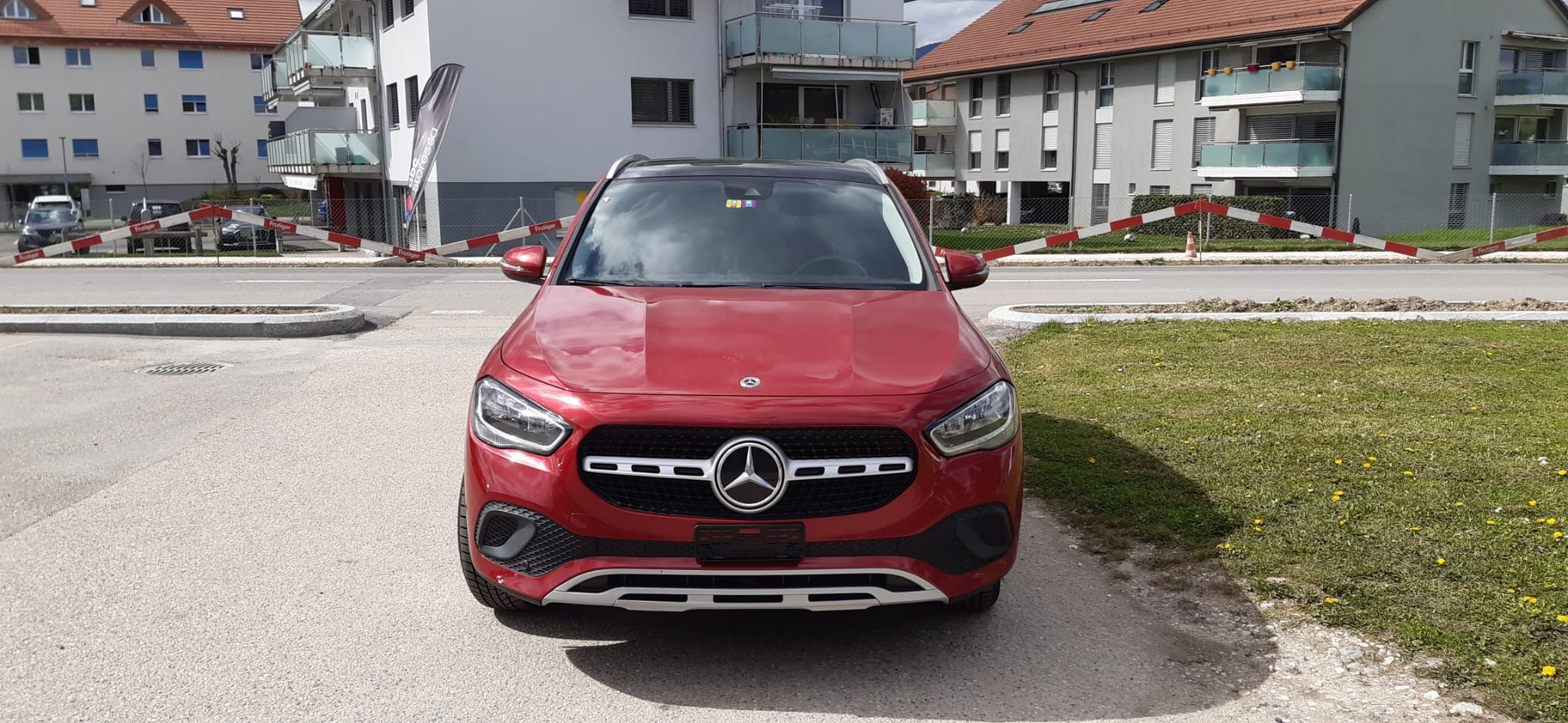 MERCEDES-BENZ GLA 200 Edition 1. 7G-DCT