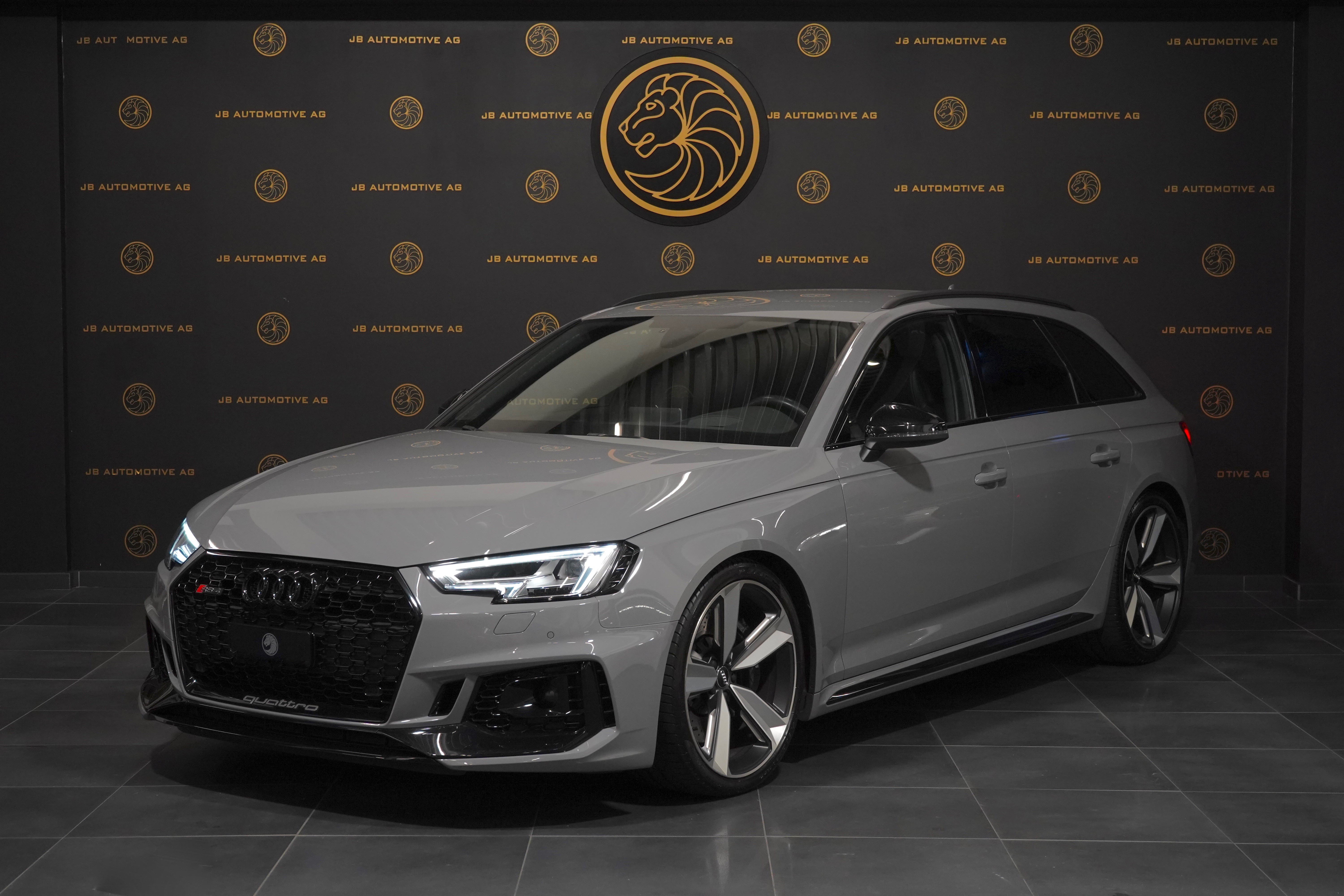 AUDI RS4 Avant 2.9 TFSI quattro tiptronic