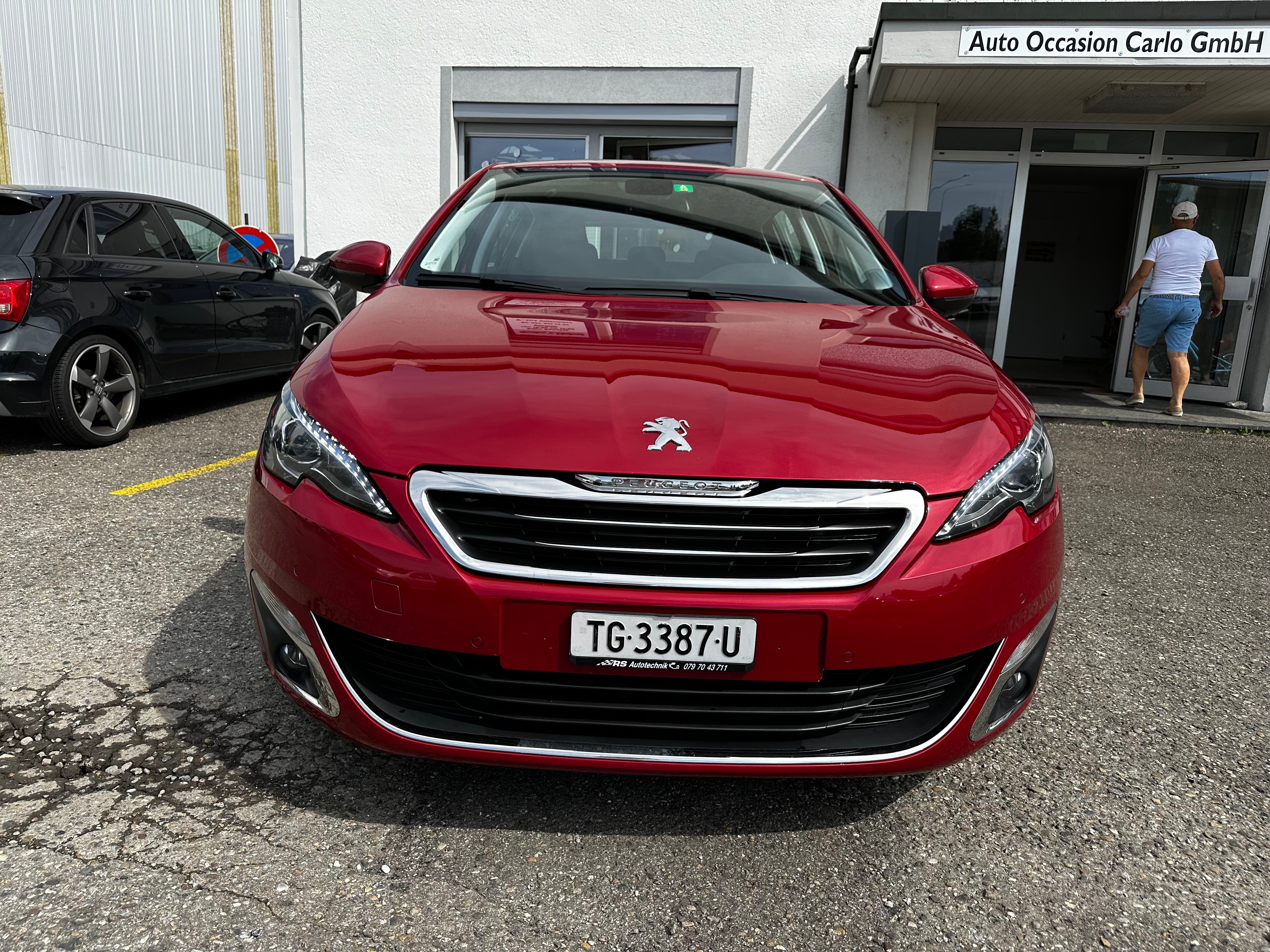 PEUGEOT 308 1.2 THP Allure Automatic