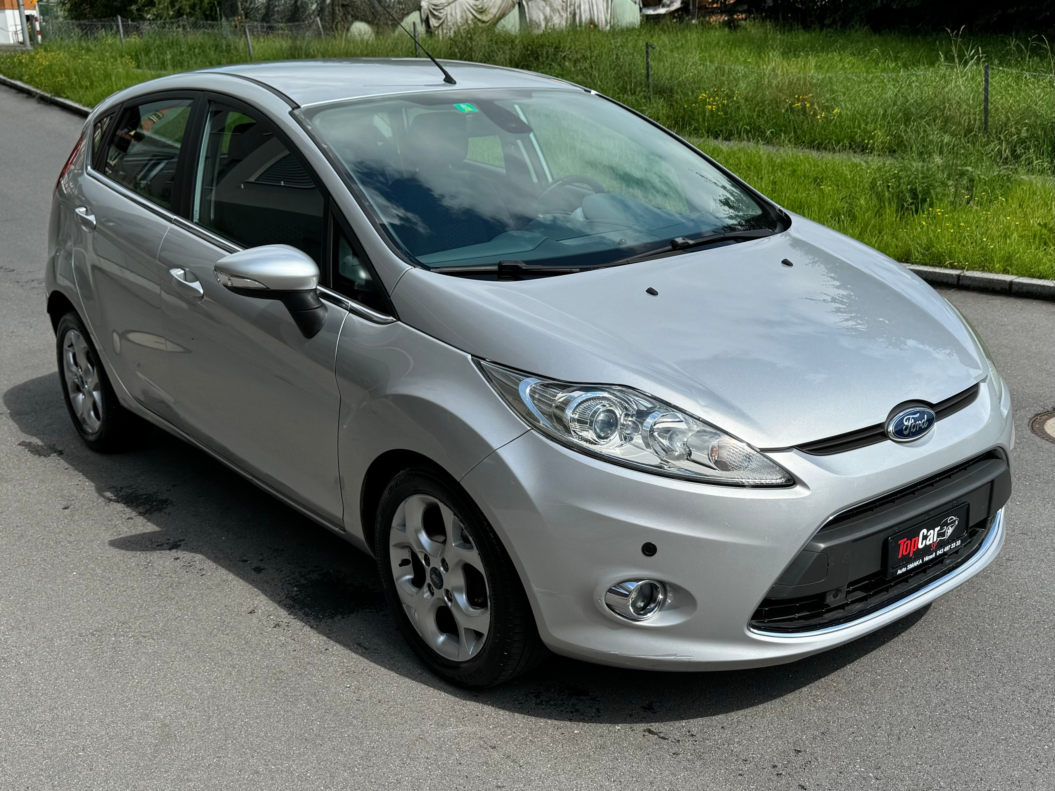 FORD Fiesta 1.4 16V Titanium Automatic