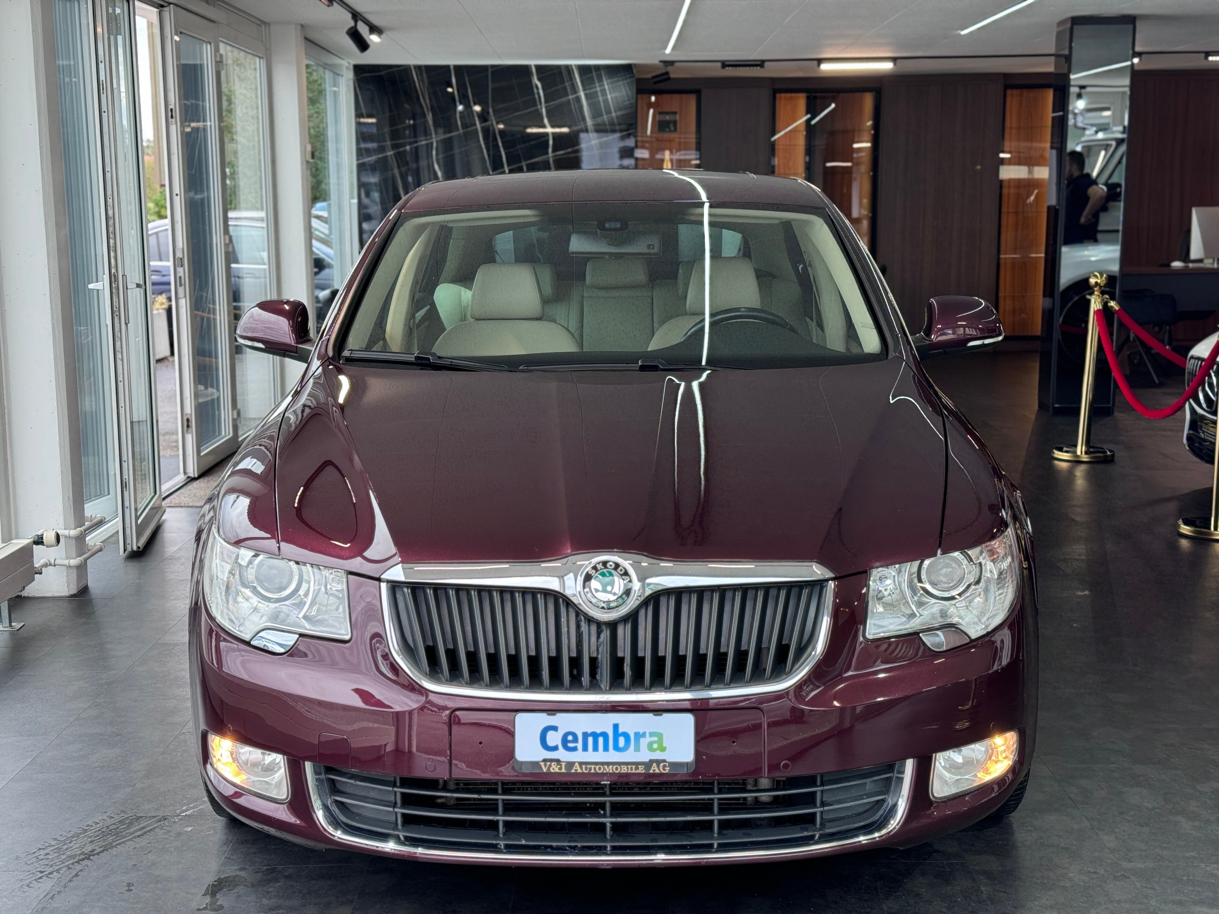 SKODA Superb 2.0 TDi Ambition DSG