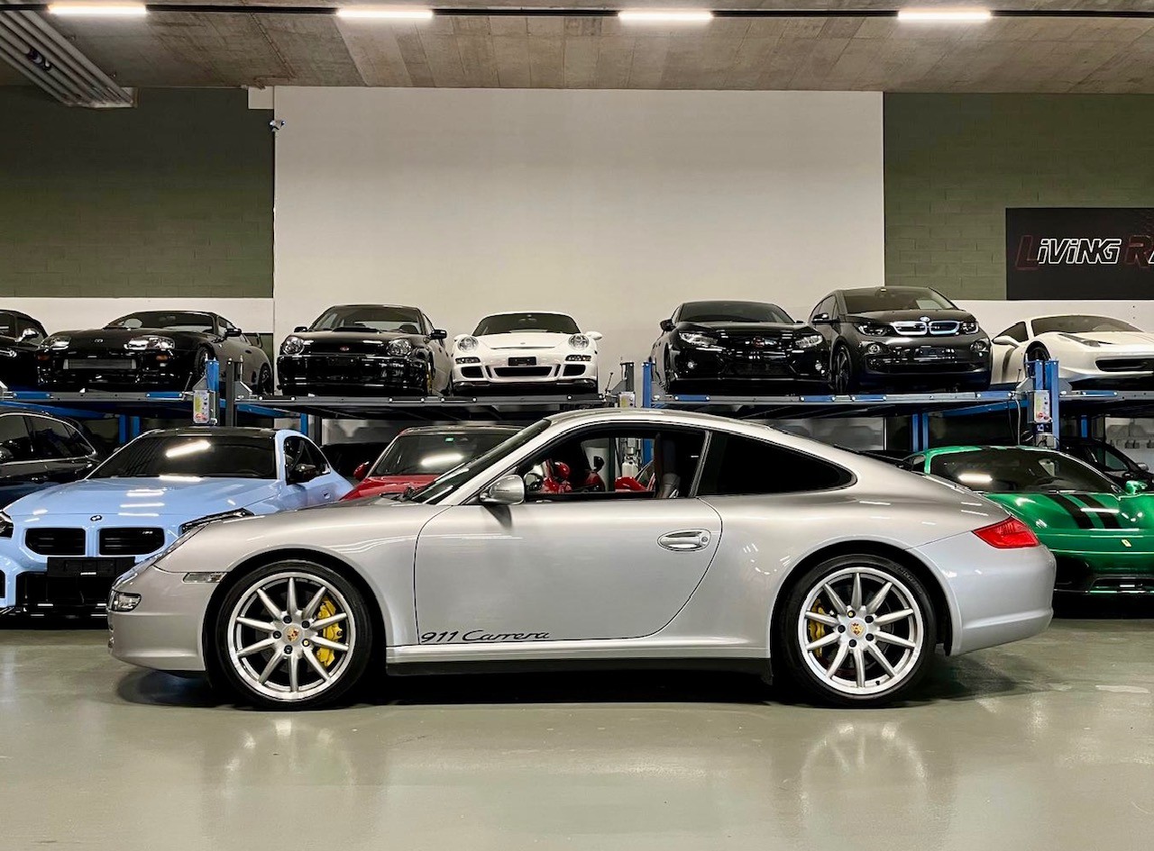 PORSCHE 911 Carrera 4S