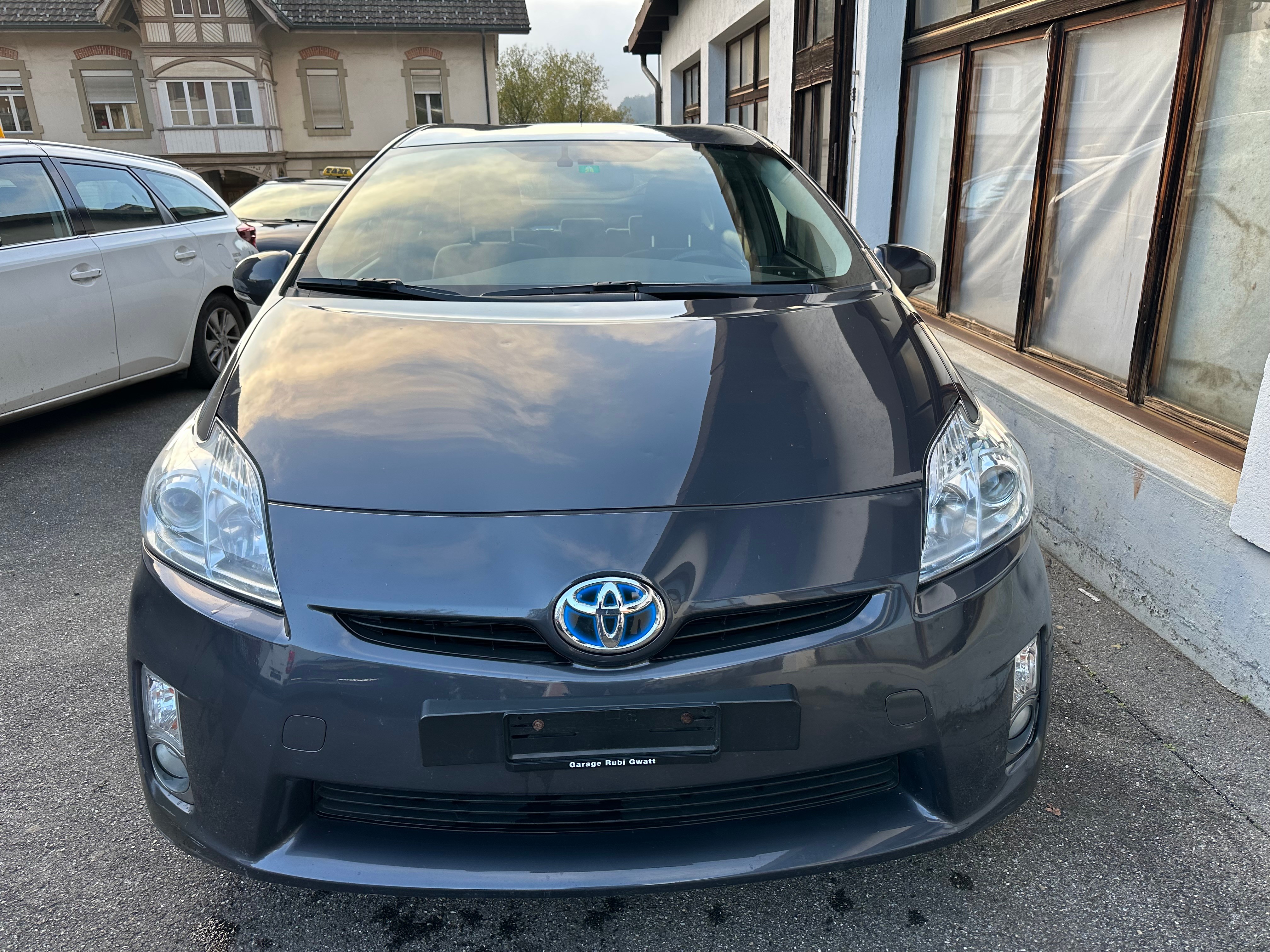 TOYOTA Prius 1.8 16V HSD Luna