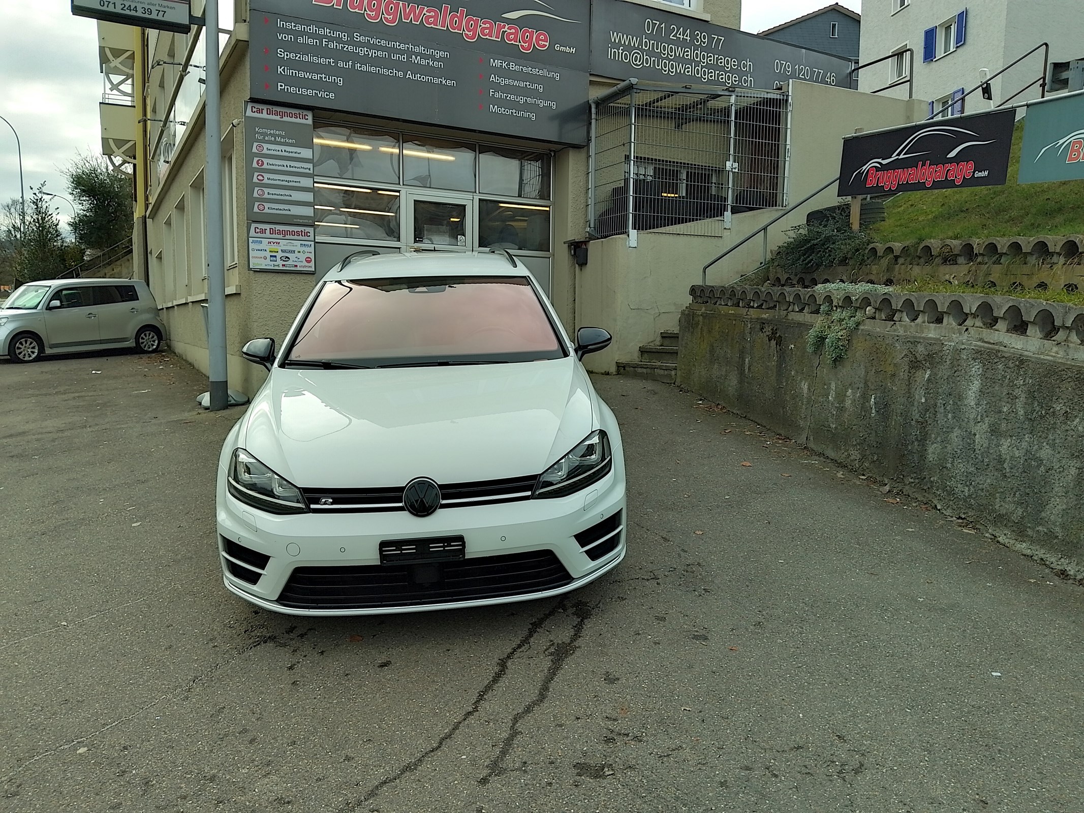 VW Golf Variant 2.0 TSI R 4 Motion DSG