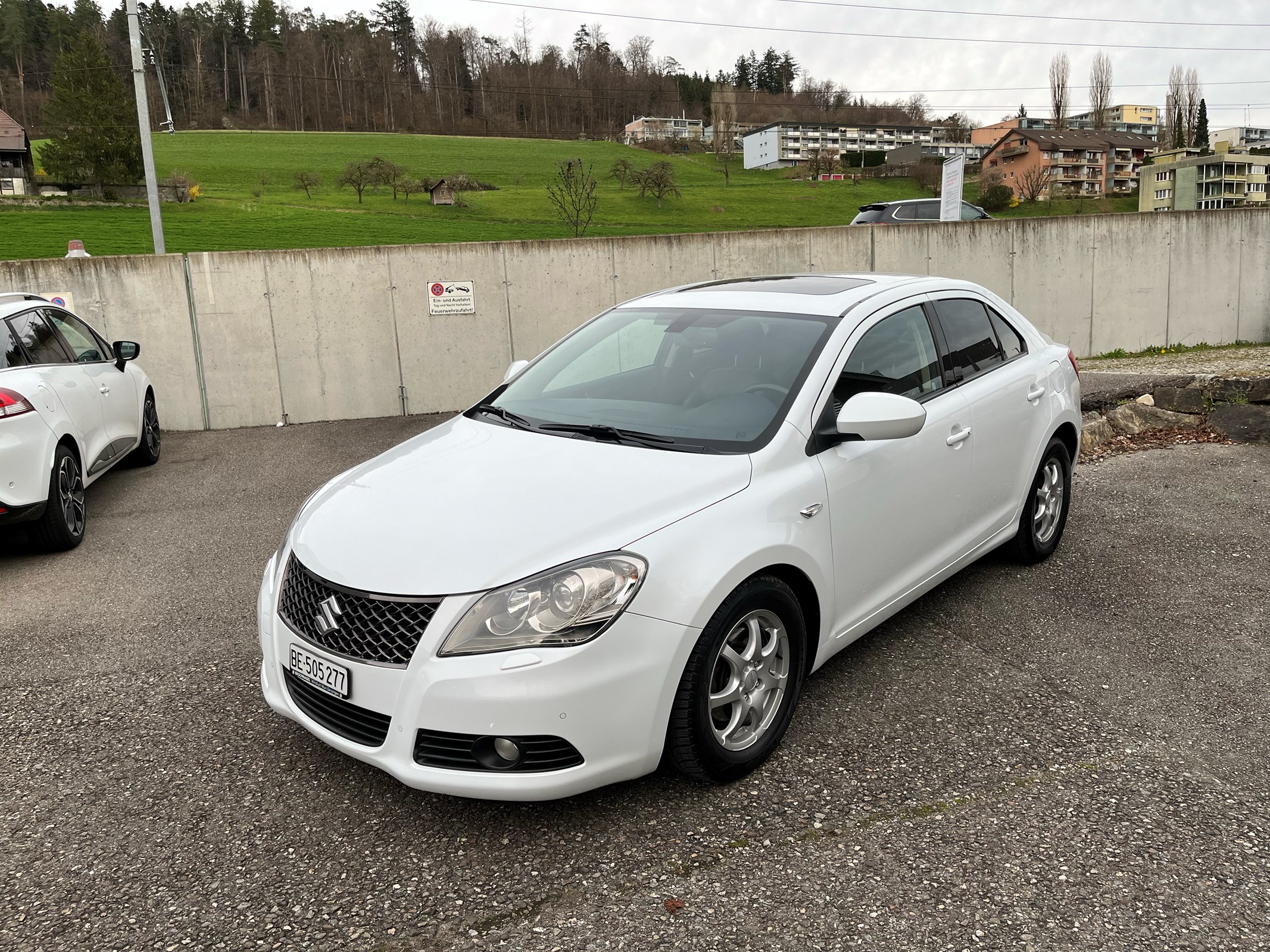 SUZUKI Kizashi 2.4 GL Top 4WD CVT