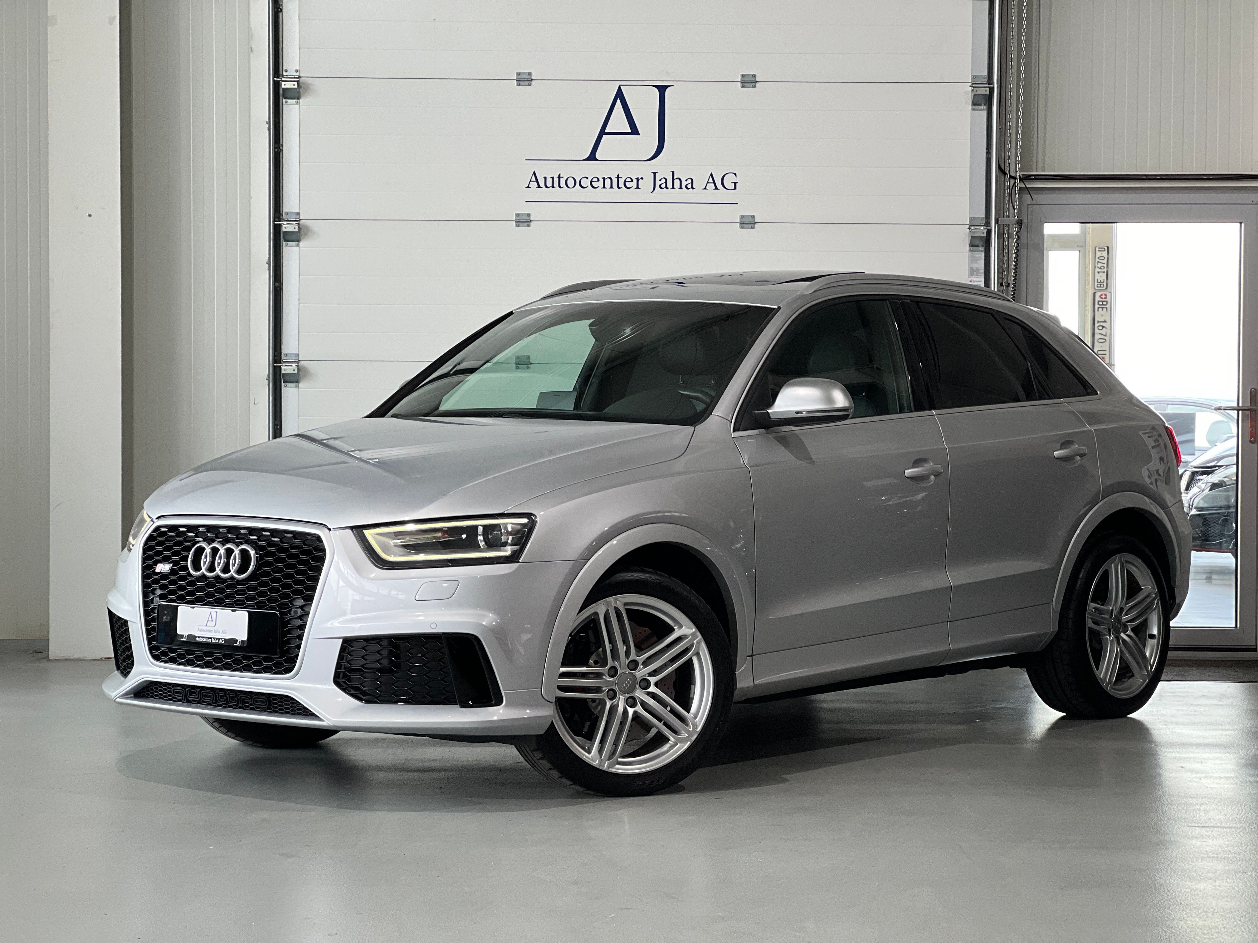 AUDI RS Q3 2.5 TFSI quattro S-tronic