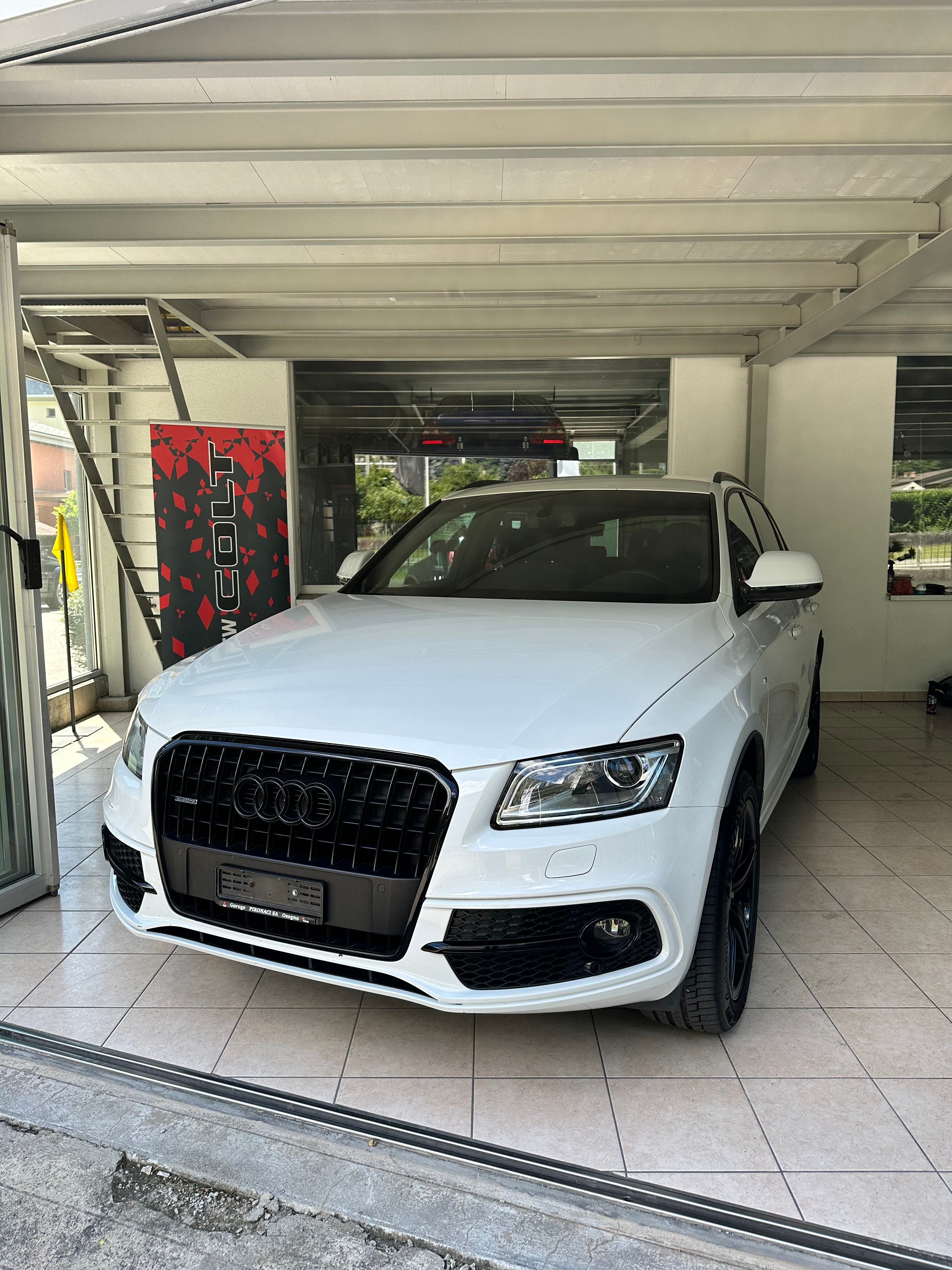 AUDI Q5 2.0 TDI quattro S-tronic