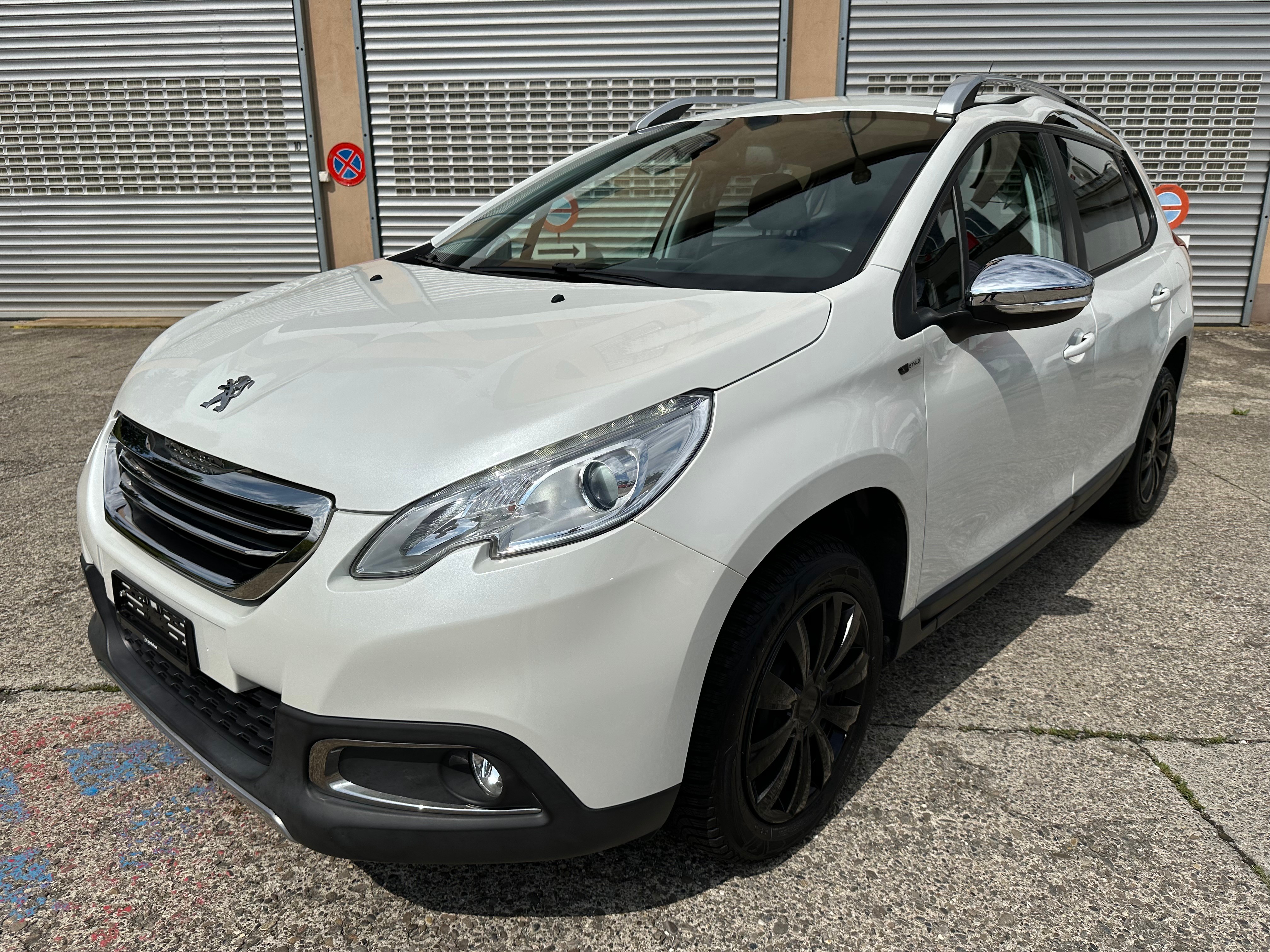 PEUGEOT 2008 1.2 PureTech Style